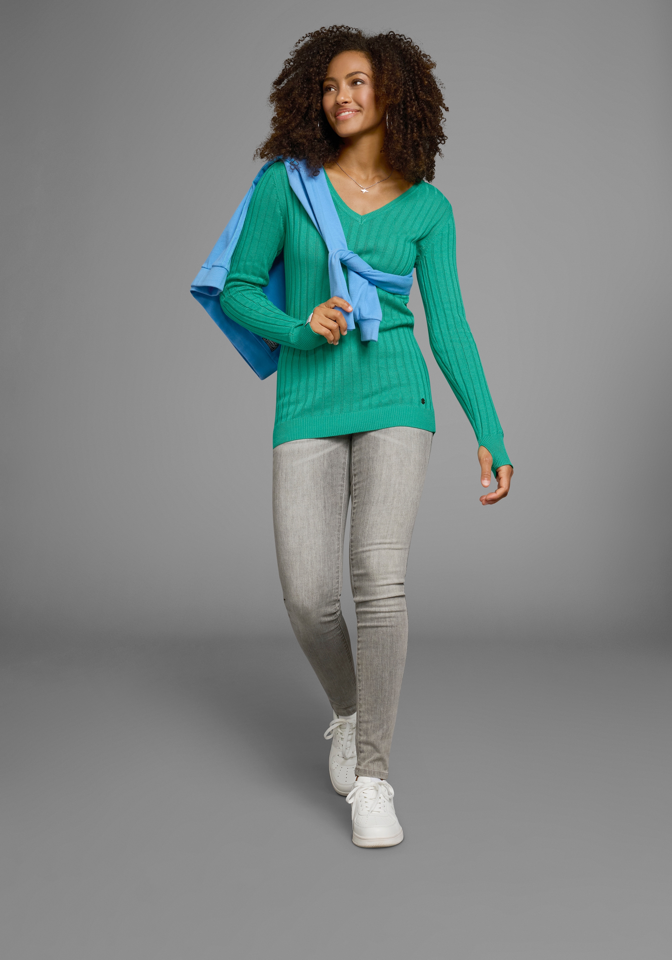 KangaROOS V-Ausschnitt-Pullover, in breit geripptem Feinstrick