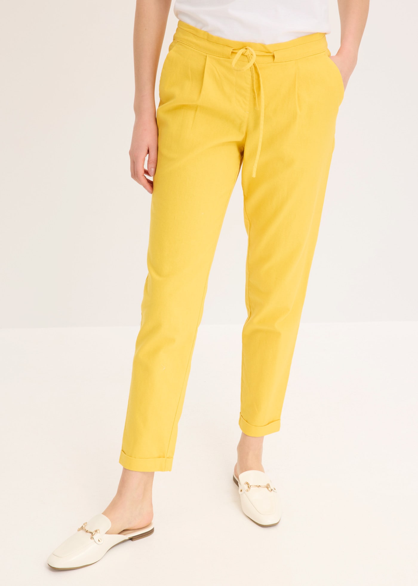 bonprix Pantalon en lin »Leinenhose«  en lin et coton, coupe Regular Fit, avec ceinture élastique