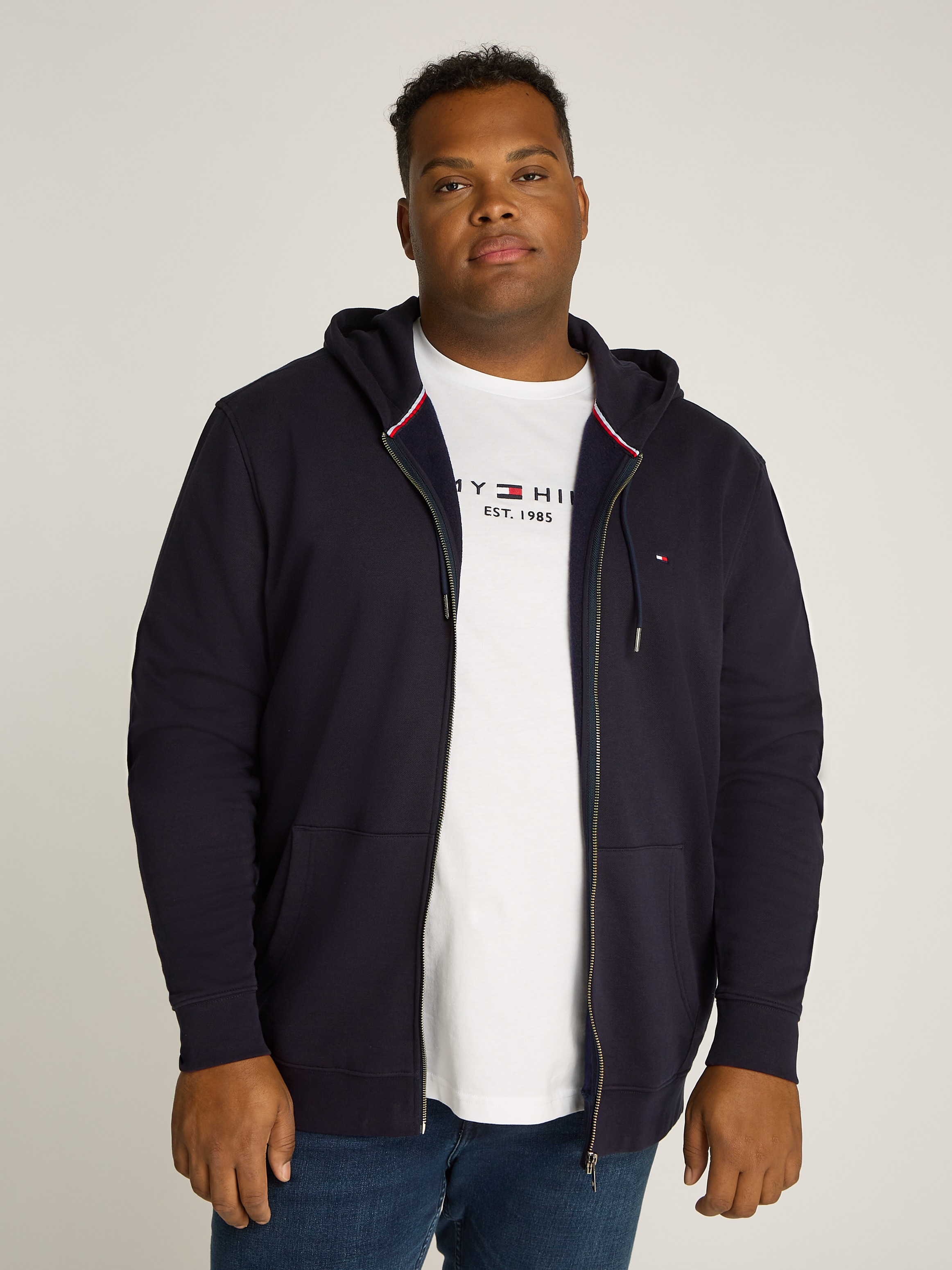 Tommy Hilfiger Big & Tall Sweatjacke »BT-IM NA FLAG LOGO ZP THRU HDY-B«, Grosse Grössen mit Logostickerei