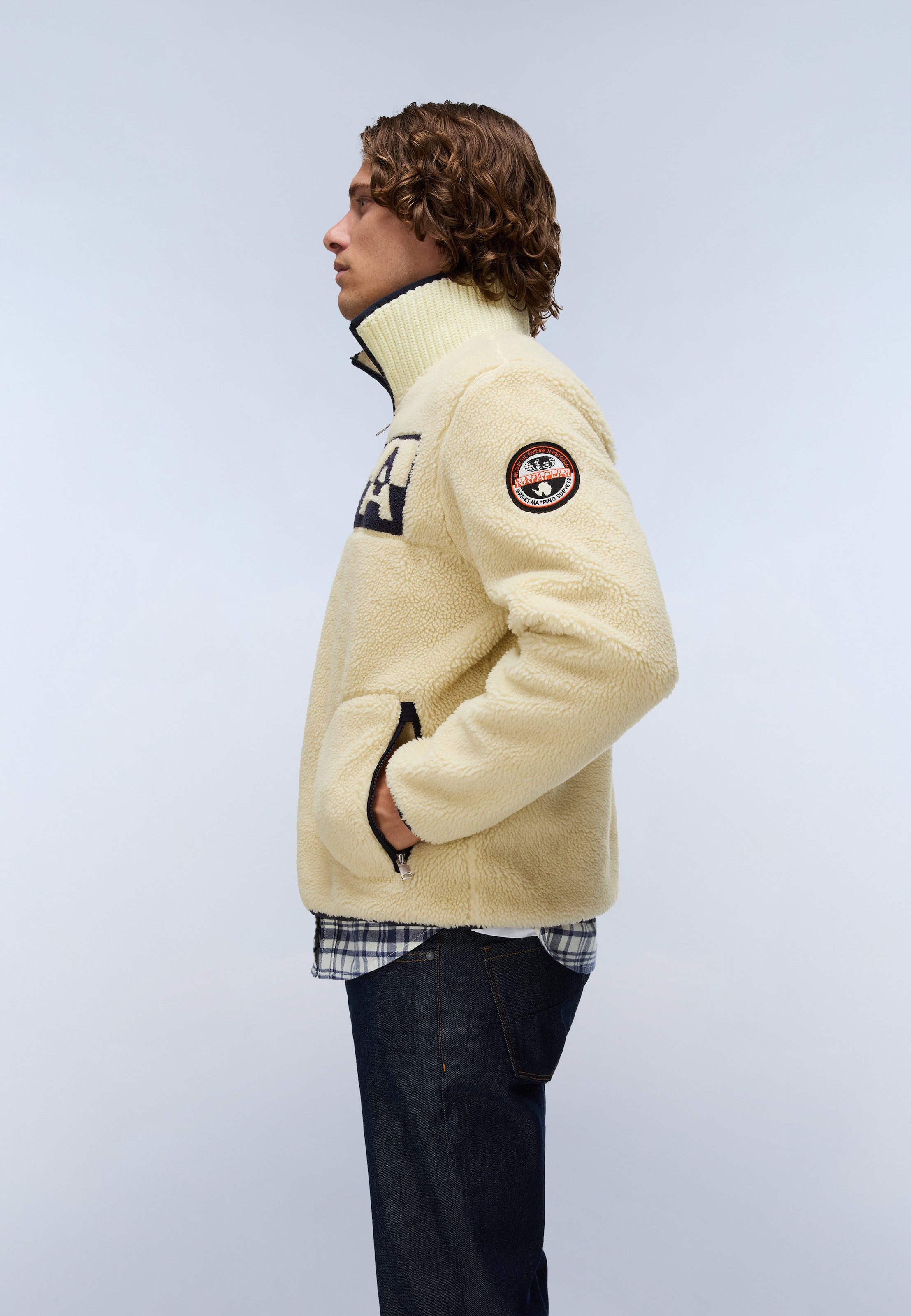 Napapijri T-shirt en polaire »T-ARCHIVE FLEECE HZ PUTTY N5E« en polyester, toucher doux, aussi en grandes tailles