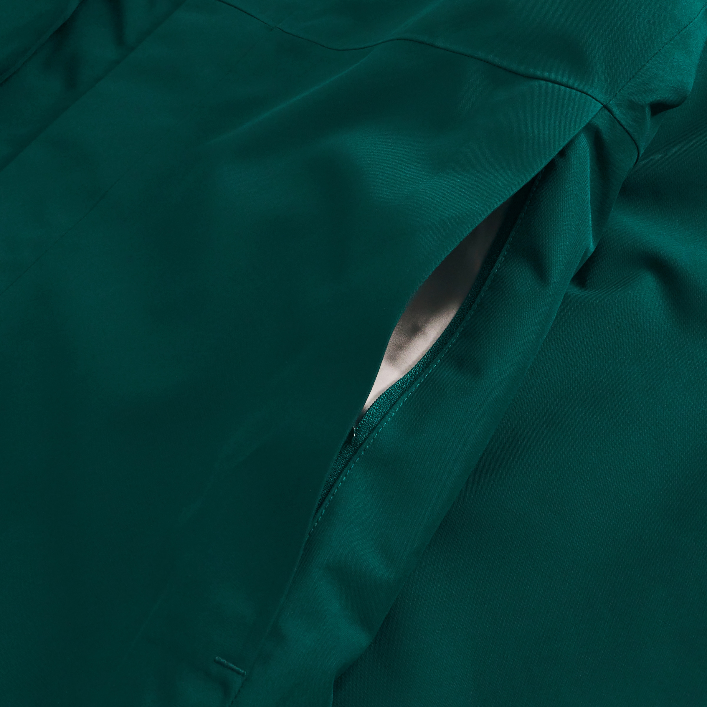 Berghaus Softshelljacke »W HINDERWICK JKT« mit praktischer Kapuze