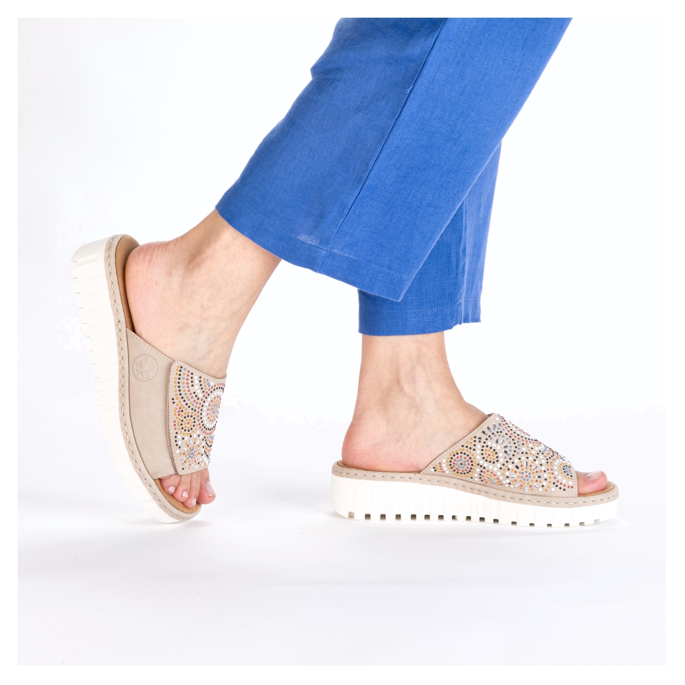 Rieker Pantolette  Sommerschuh, Strandschuh, Hausschuh mit regulierbarem Klettverschluss