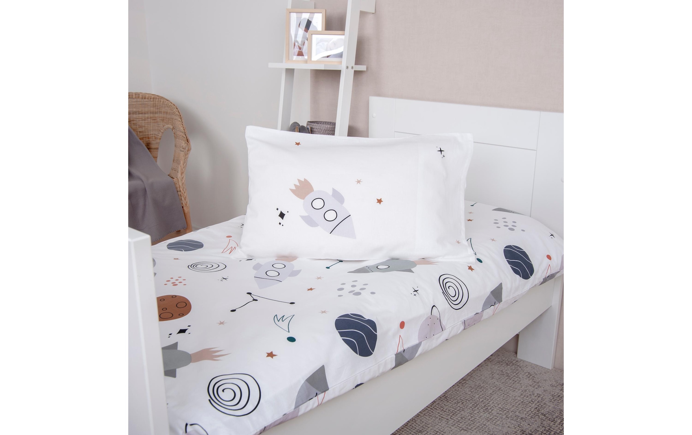 Herding Kinderbettwäsche »BabyBest Weltall« 2