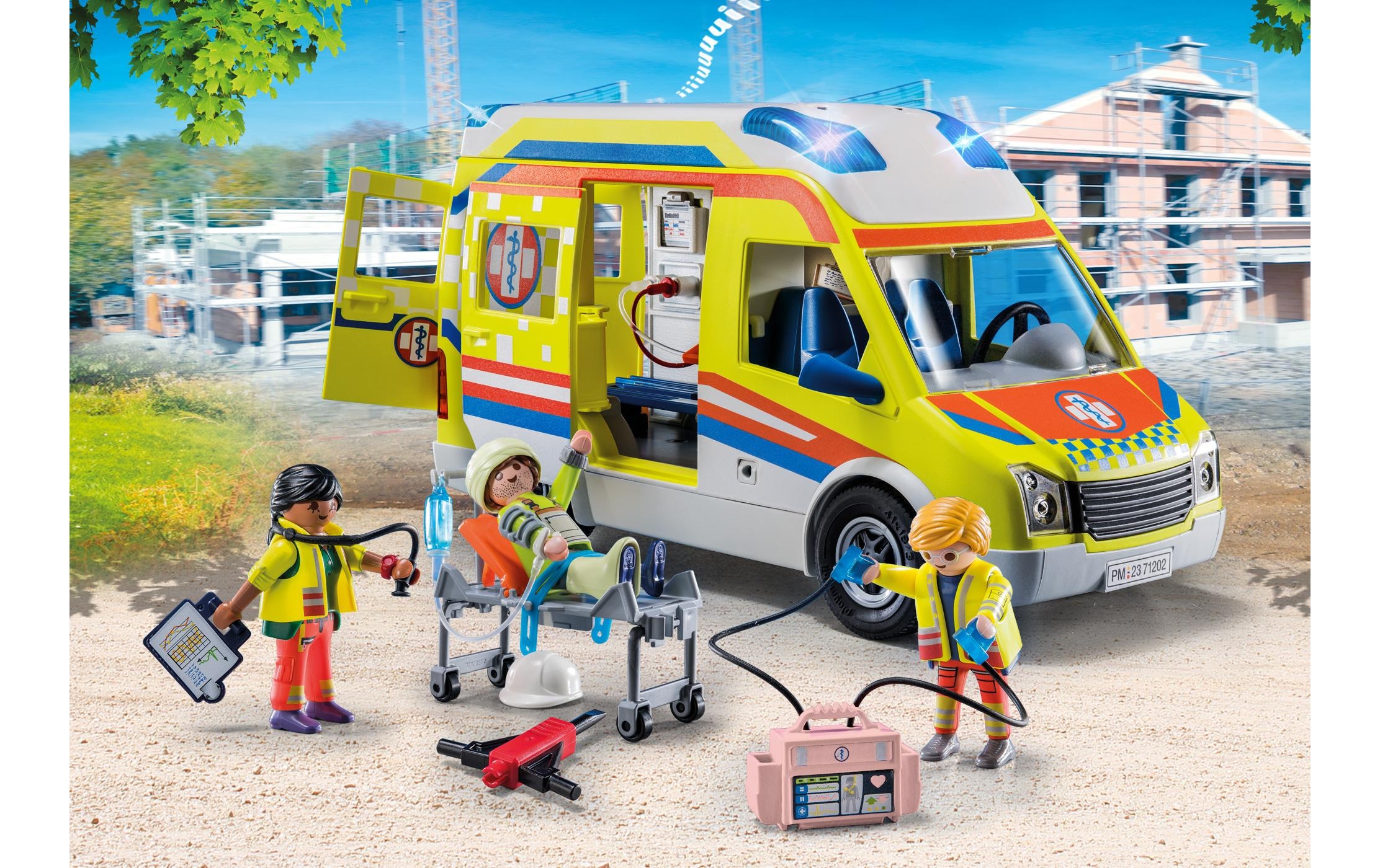 Playmobil® Spielbausteine »City Life Rettungswagen mit Licht & Sound 71202«