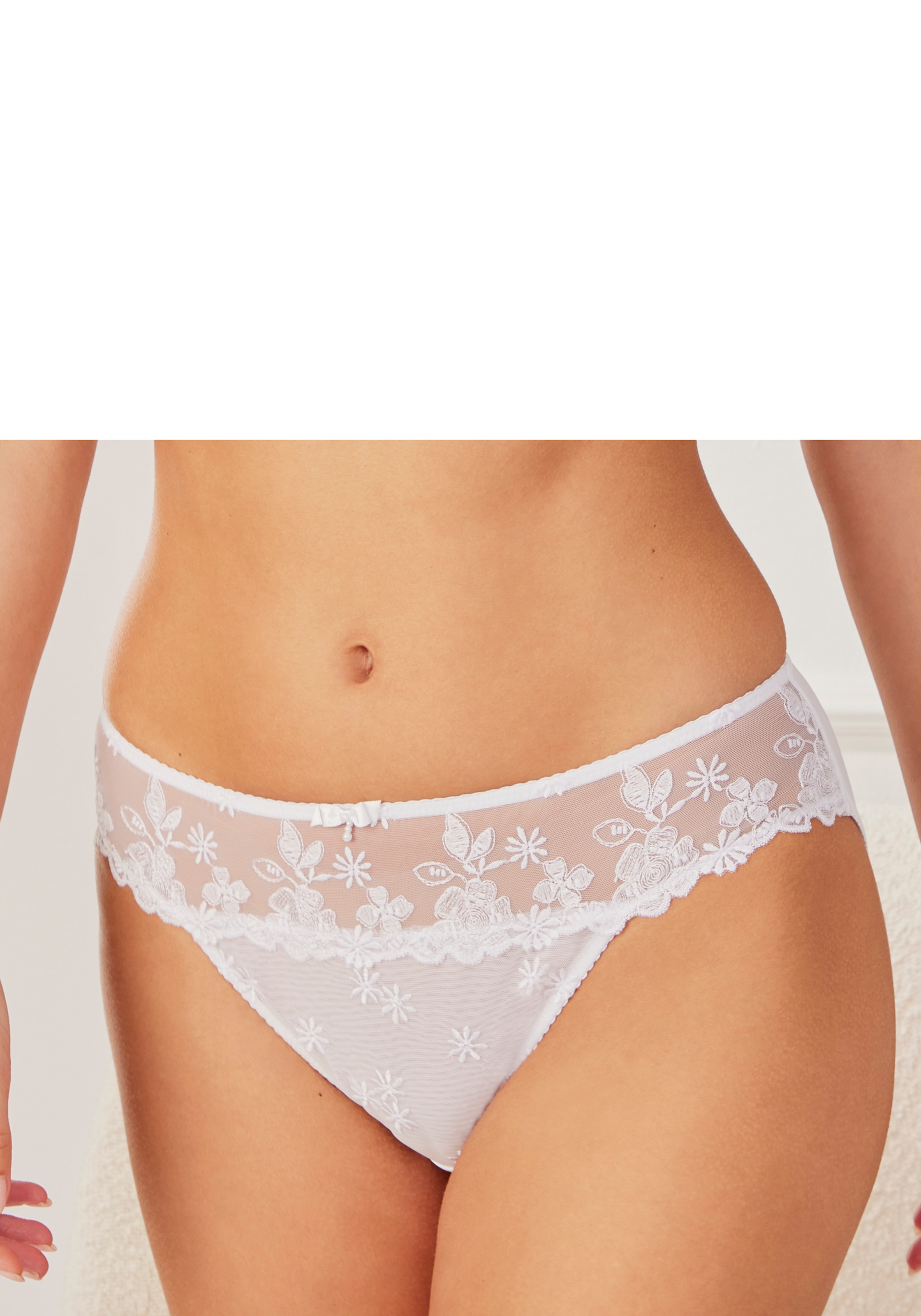 Image of Nuance Jazz-Pants Slips aus einzigartiger Spitze in sommerlichem Design