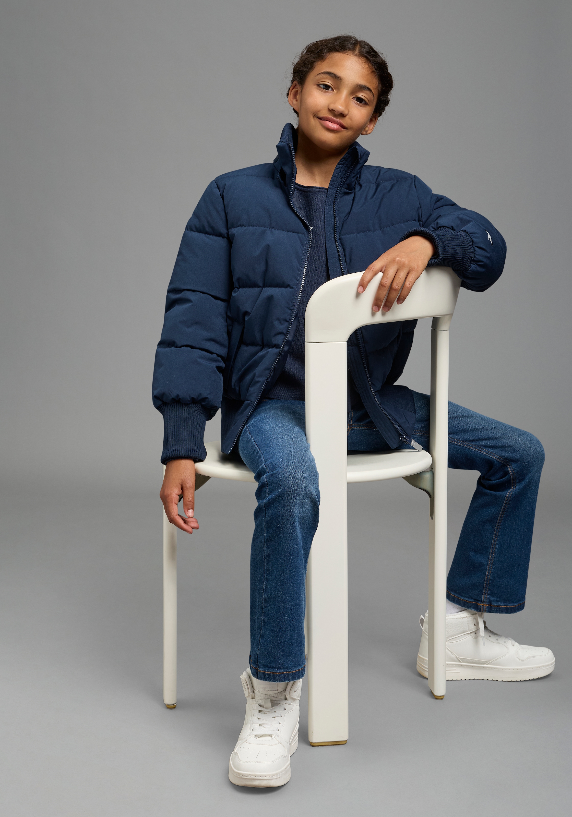 KangaROOS Veste d'extérieur »Winterjacke mit Fellkragen und reflektierenden KangaROOS Logo-Print« avec capuche Veste chaude avec large bord-côte, doublure à capuche,