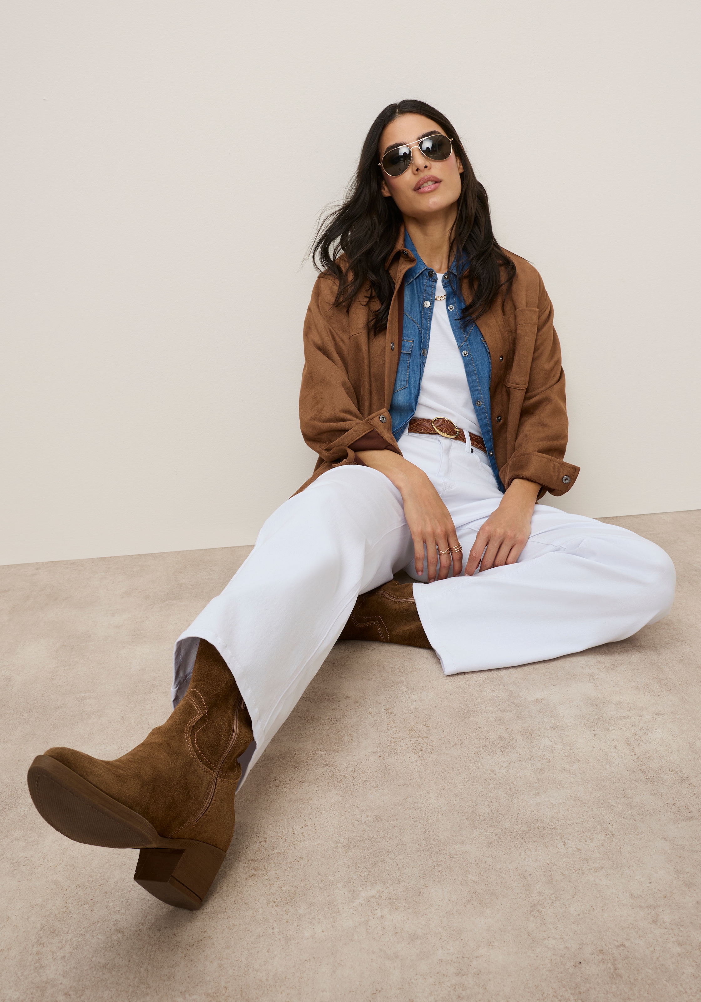 Tamaris Veste en imitation cuir »aus weichem Veloursleder-Imitat« Longueur couvrant les hanches, avec patte de boutonnage