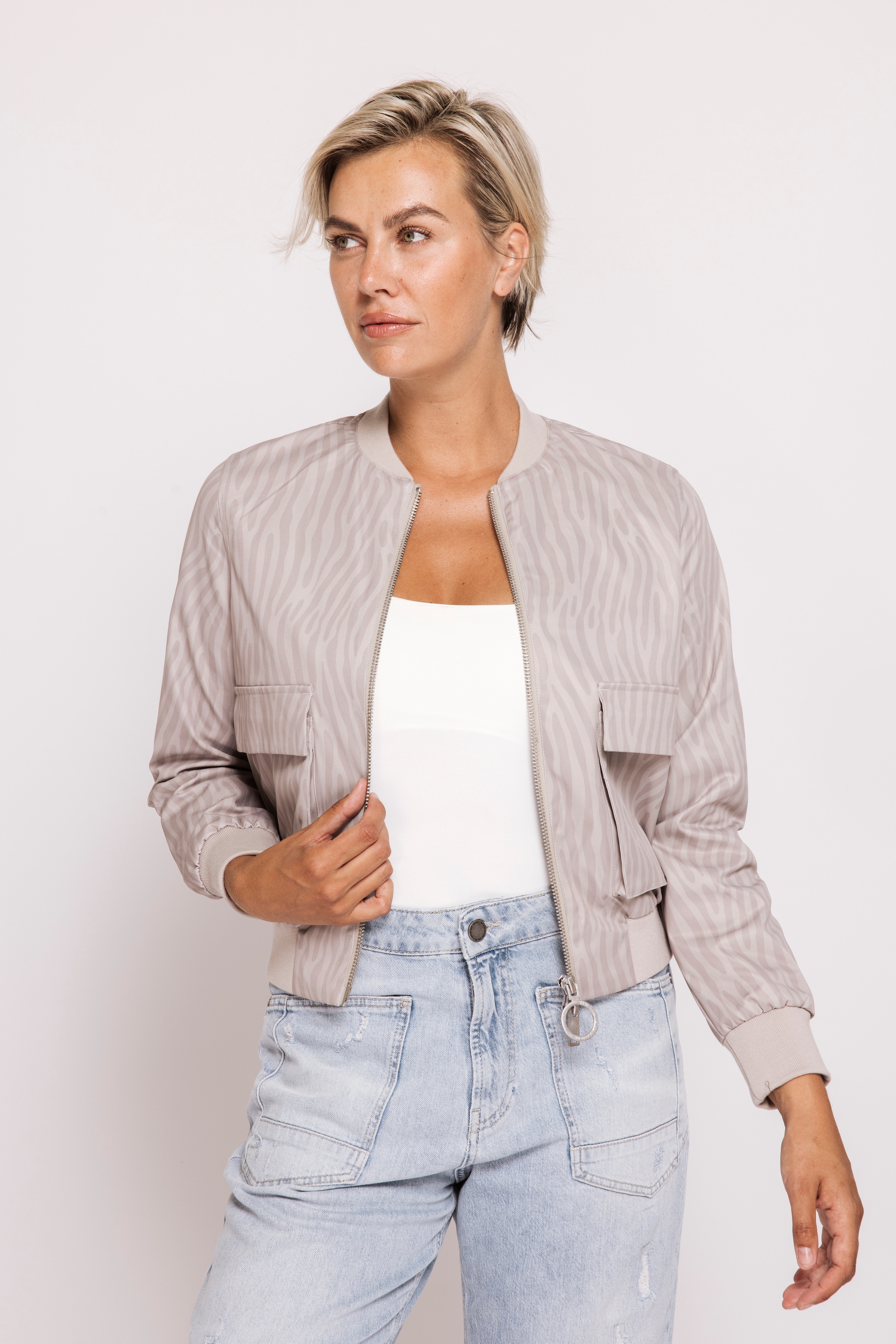 Zhrill Blazer en jean »ZHJULIE Animal Print« en fibre synthétique, coupe normale, avec poches à rabat