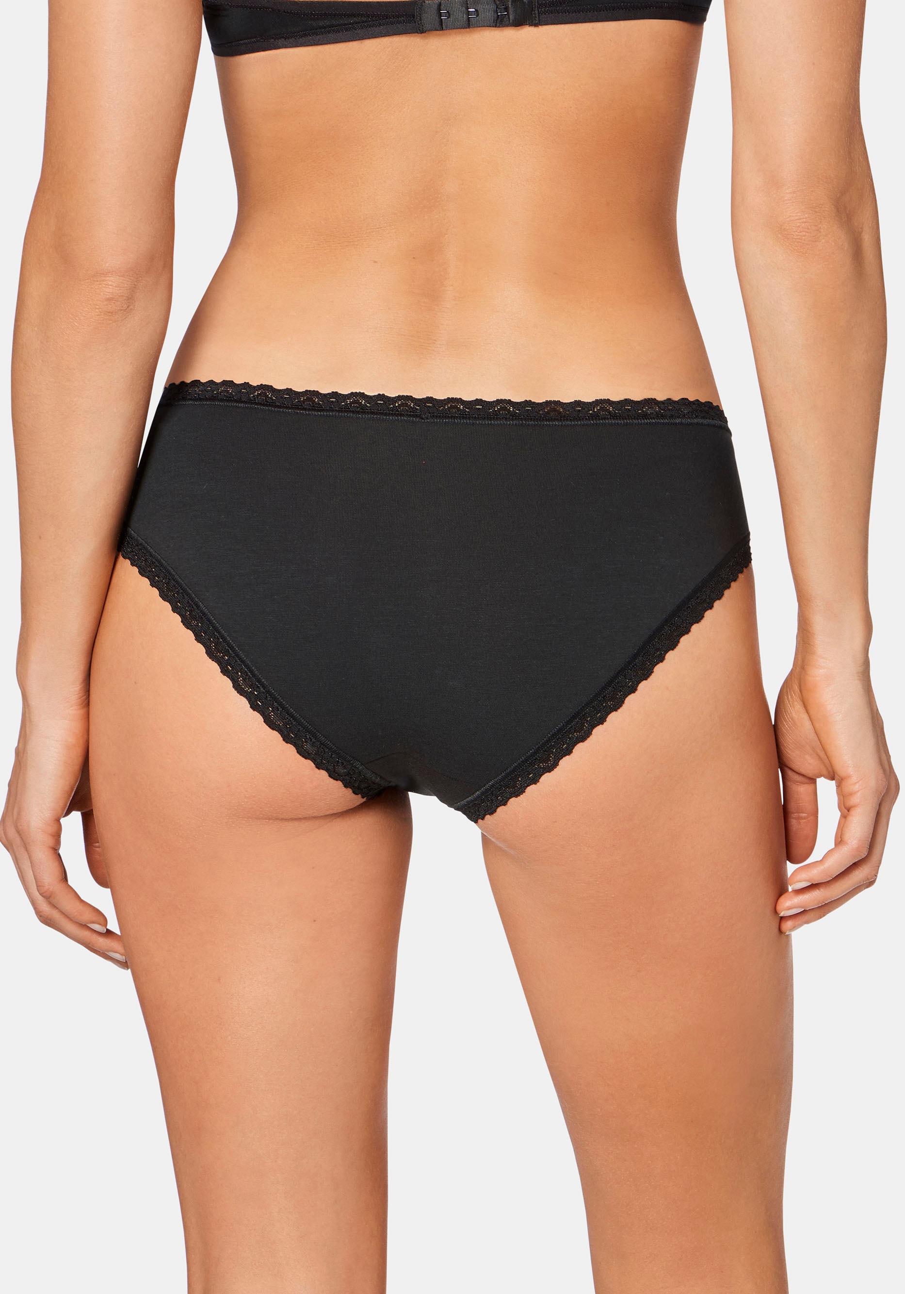 sloggi Panty »24/7 Weekend Hipster C3P«, (Packung, 3 St.), mit zarter Spitzeneinfassung