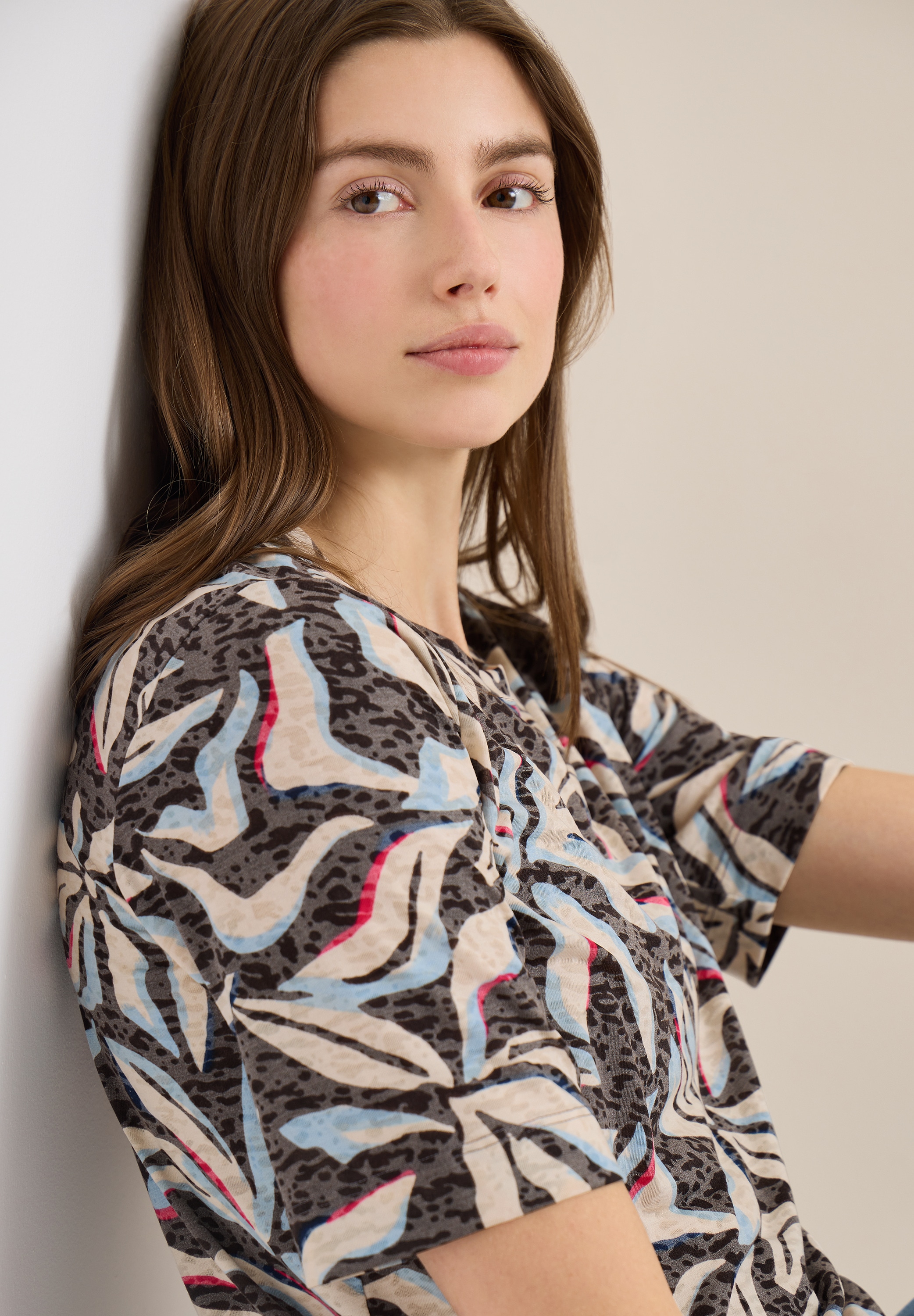 Cecil Shirt à col rond Ausbrenner Shirt mit floralem Muster