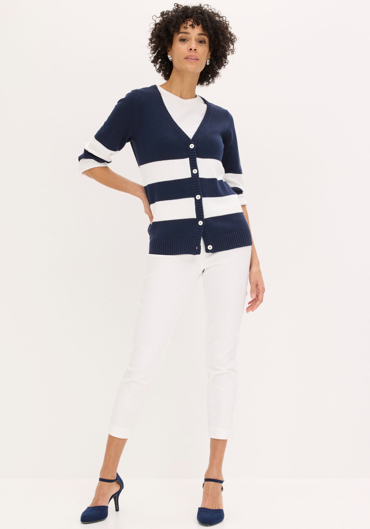 bonprix Veste en tricot Slim fit Passform, mit Streifenmuster, eleganter Stil