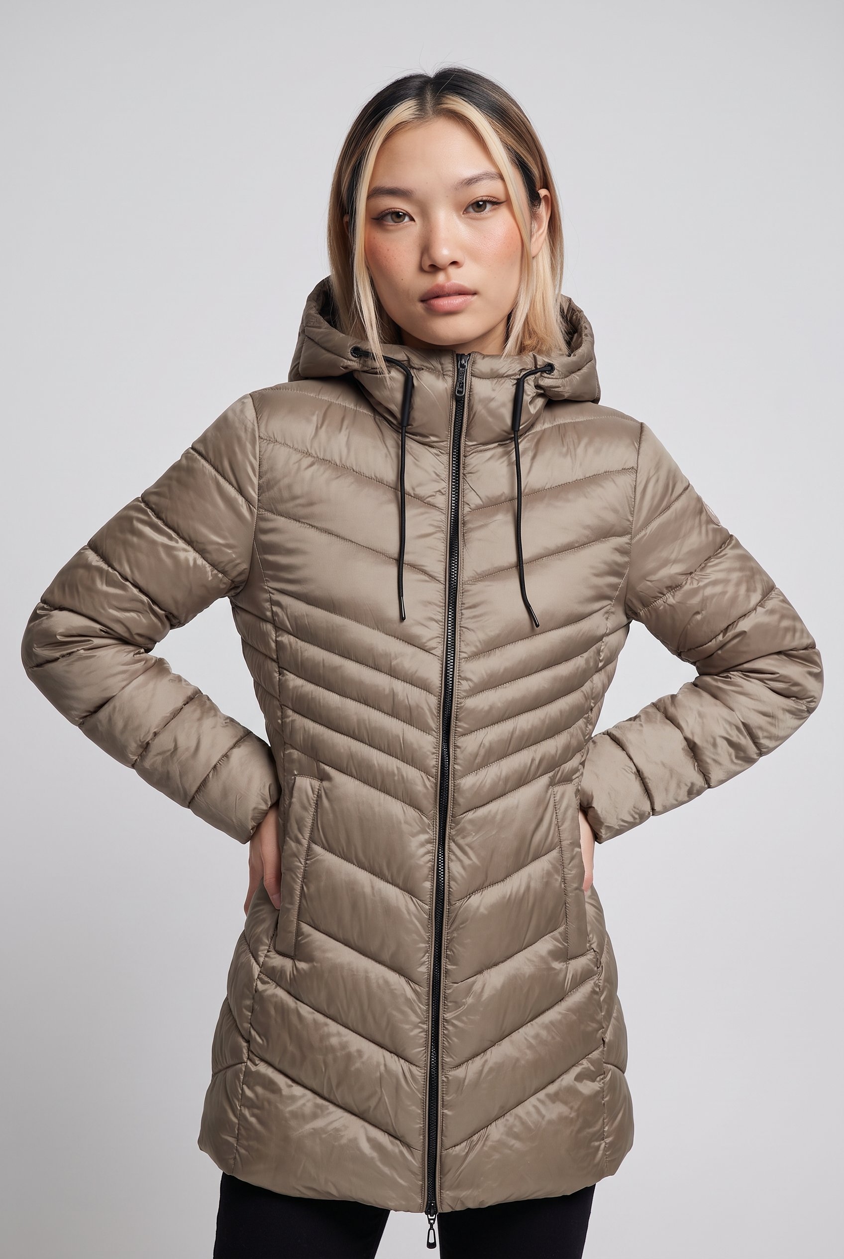 ONLY Veste matelassée »ONLMIMI  COAT CC OTW« avec capuche fibre synthétique