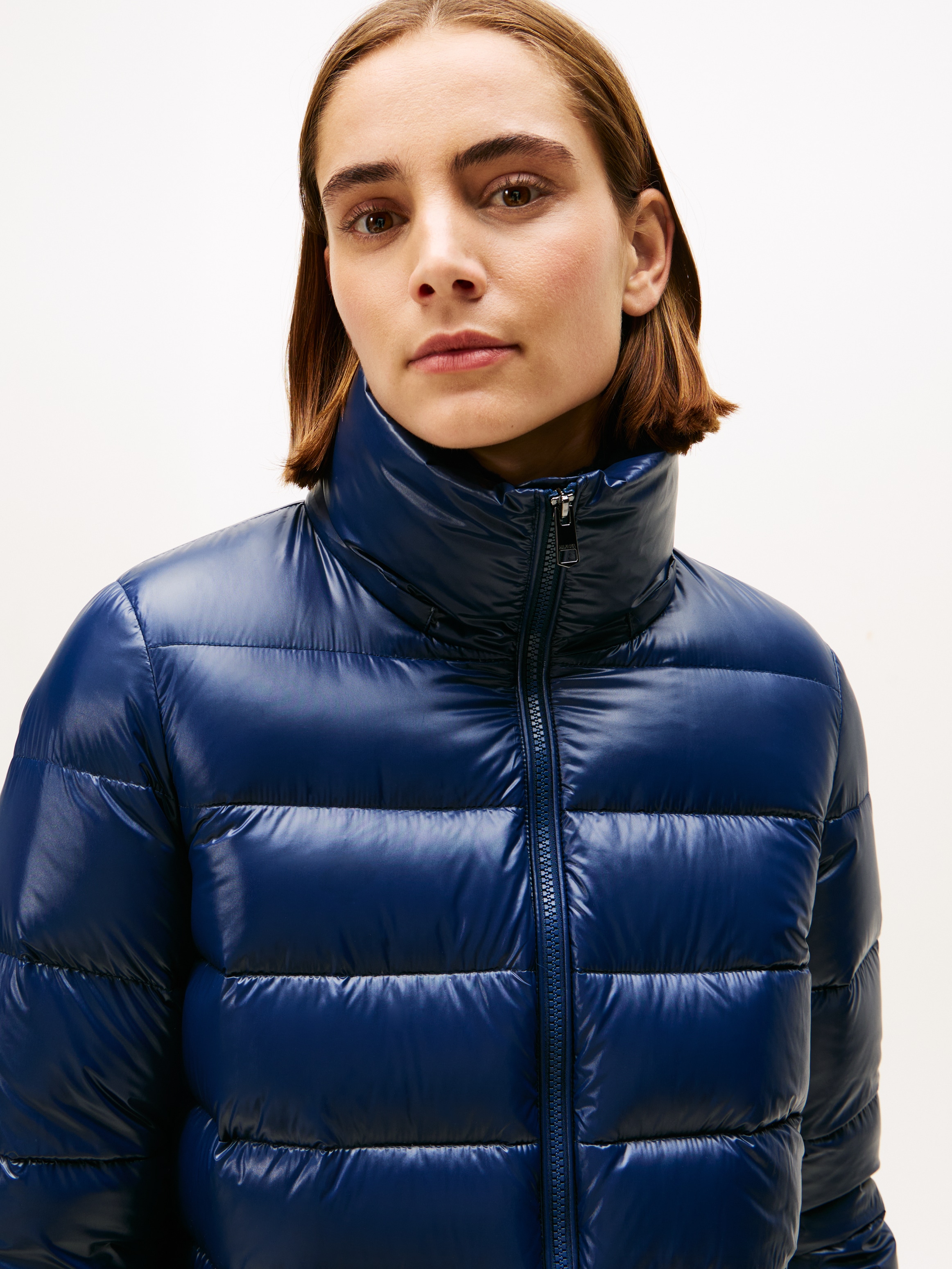 Tommy Hilfiger Steppmantel »GLOSS HW DOWN WAIST REG COAT« in leicht glänzender Optik