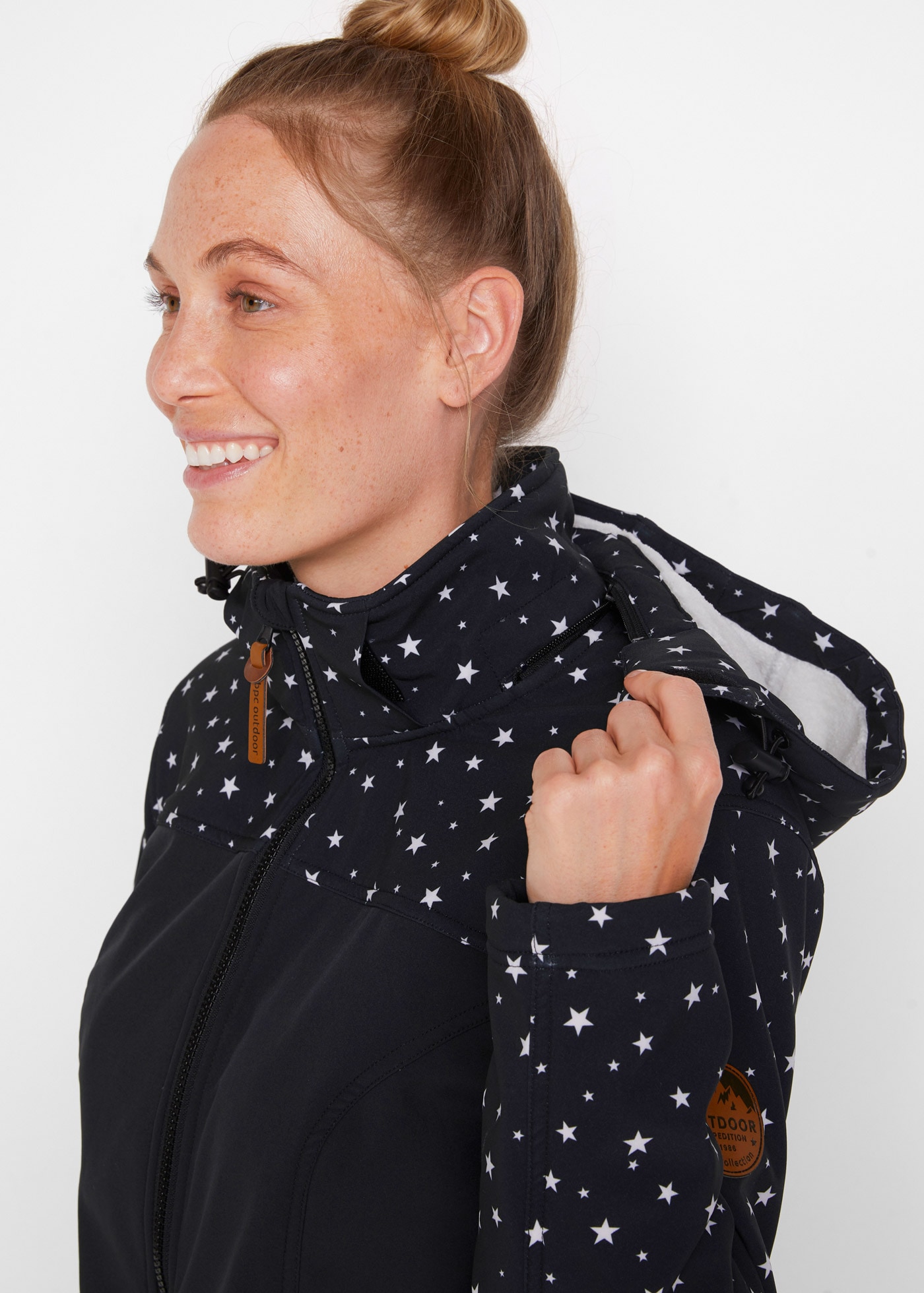 bonprix Softshelljacke mit Kapuze Winterjacke mit Kapuze und Teddyfell