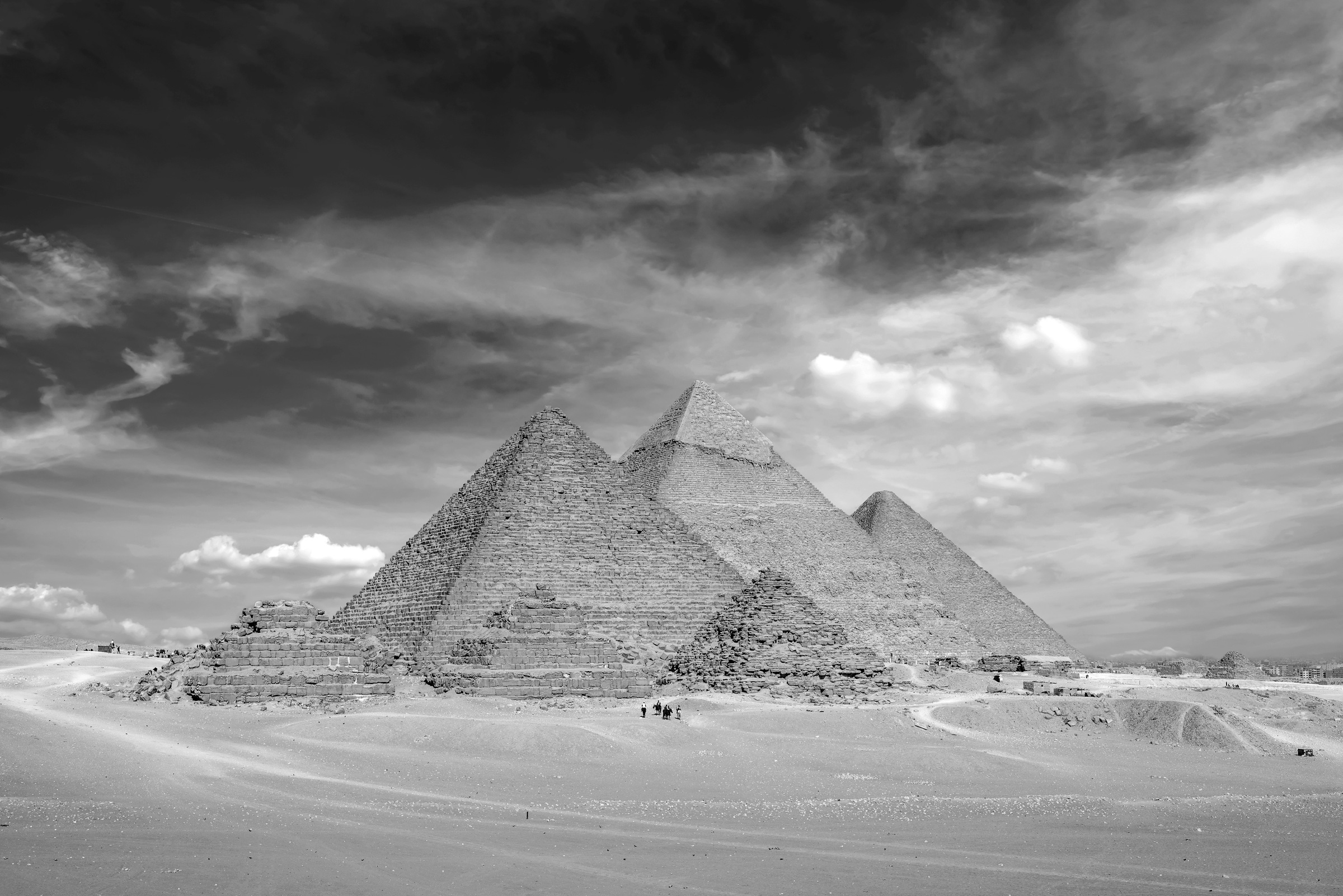 Image of Papermoon Fototapete »Pyramiden Schwarz & Weiss«, Vliestapete, hochwertiger Digitaldruck, inklusive Kleister bei Ackermann Versand Schweiz