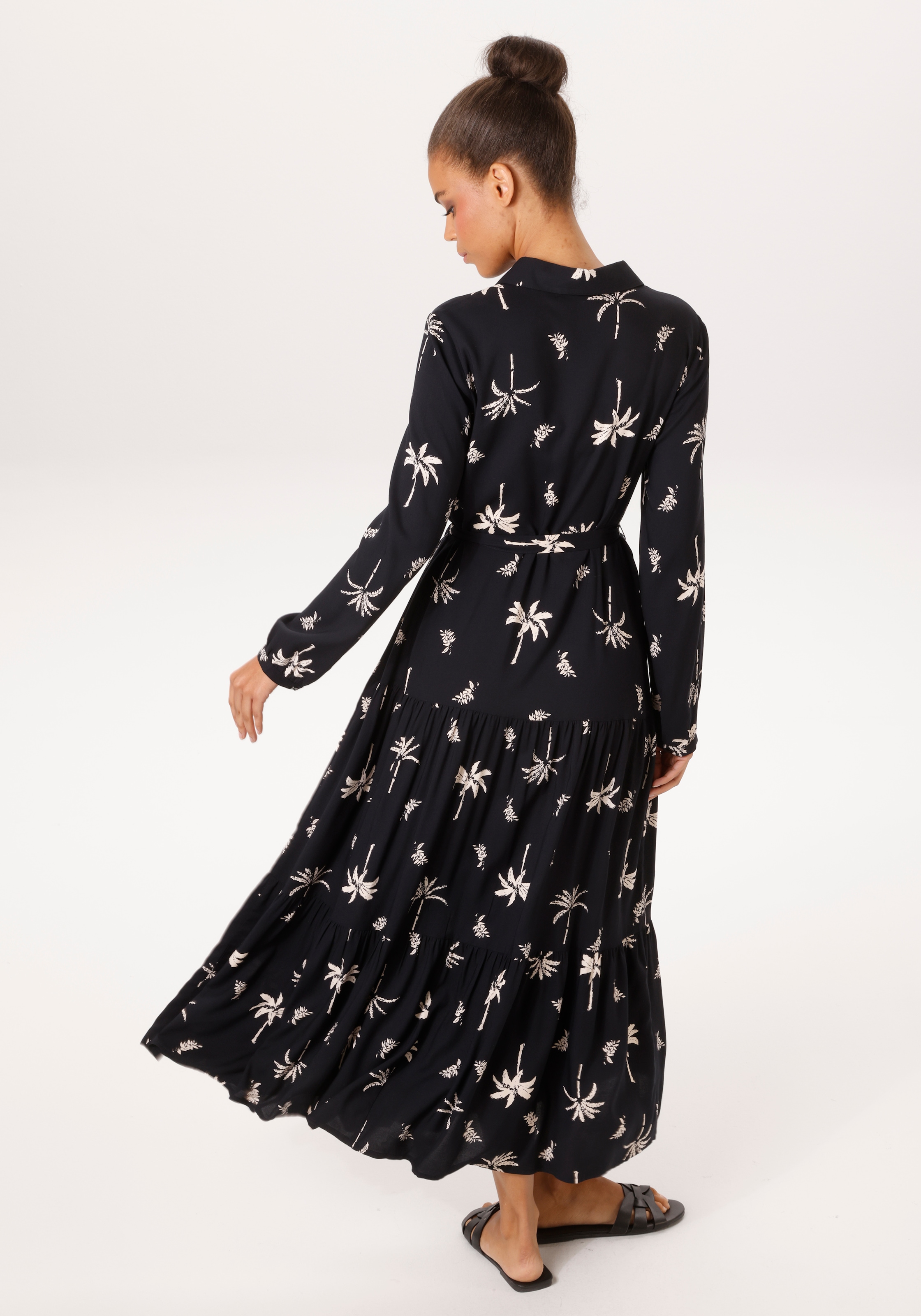Aniston CASUAL Maxi robe mit abnehmbarem Bindeband,  mit Palmen bedruckt - jedes Teil ein Unikat