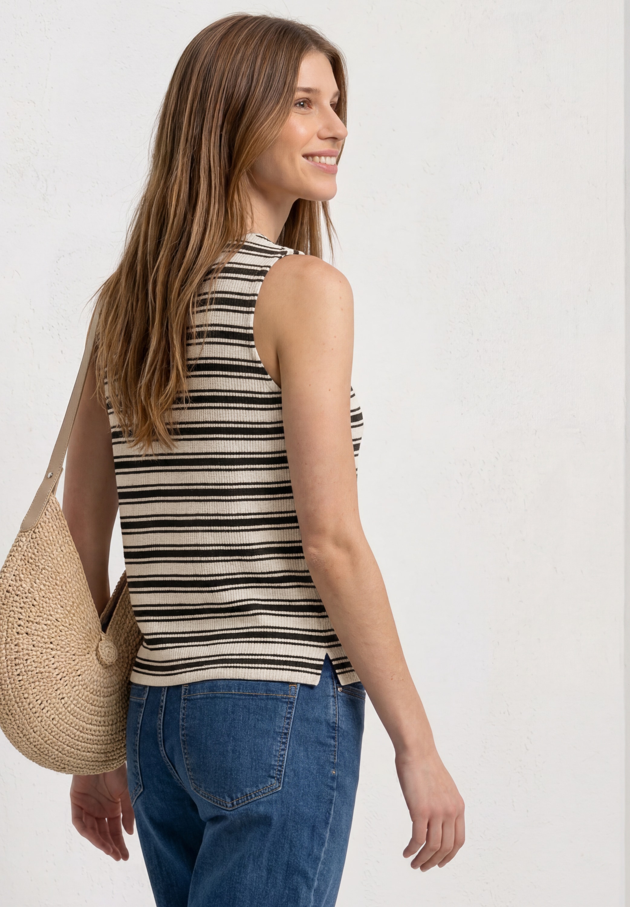 STREET ONE Top en tricot Sommertop, tiefer Rundhalsausschnitt, Viskosemx