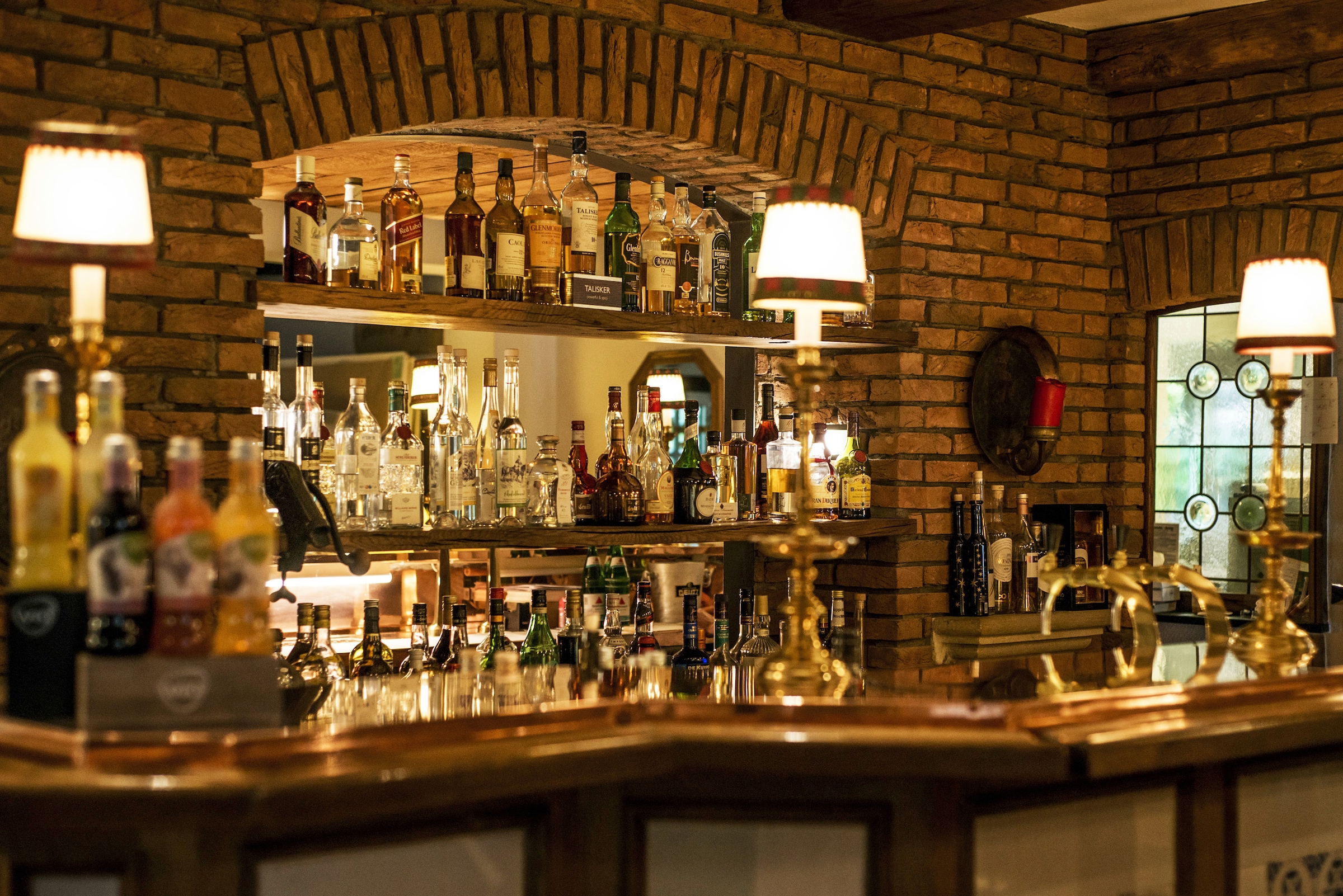 Papermoon Fototapete »BAR-TRESEN, Theke«