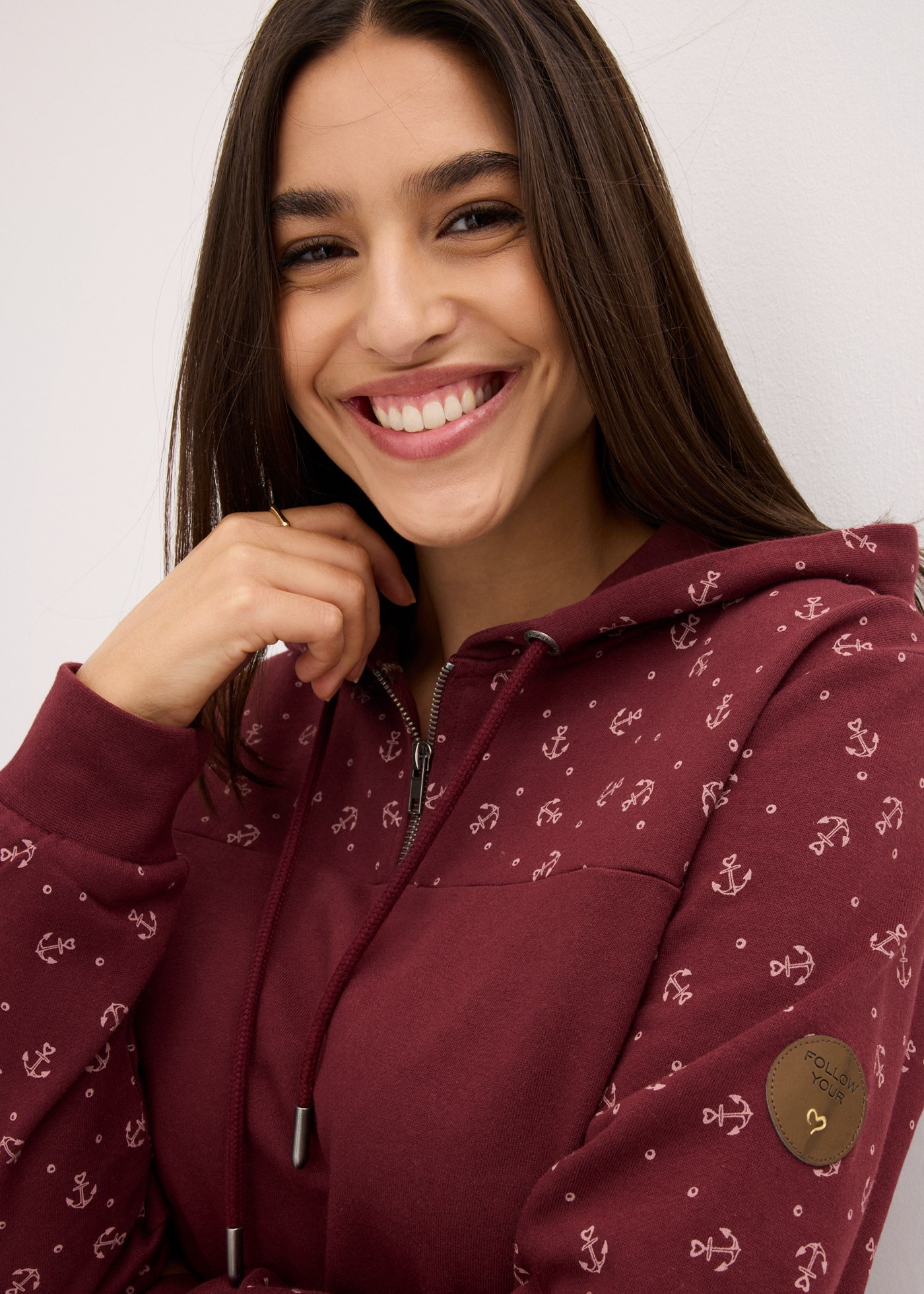 bonprix Hoodie »Kapuzensweatshirt mit Reissverschluss aus reiner Baumwolle«, mit maritimem Muster, Anker-Motiven
