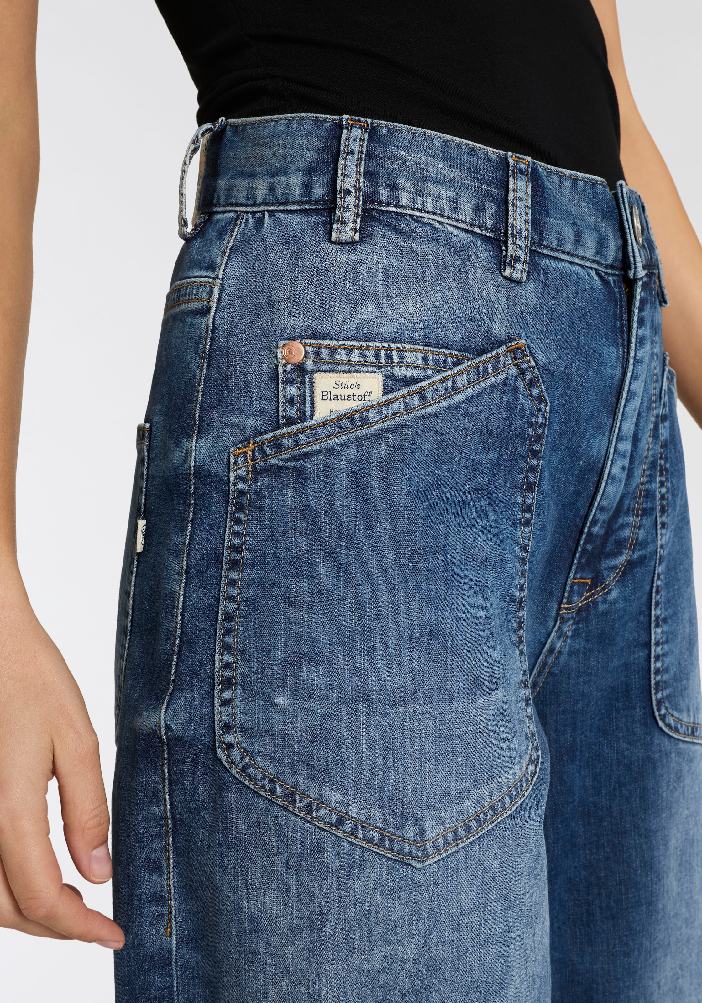Herrlicher Jeans loose fit »Meryll Denim Light« O-Shape mit aufgesetzten Taschen