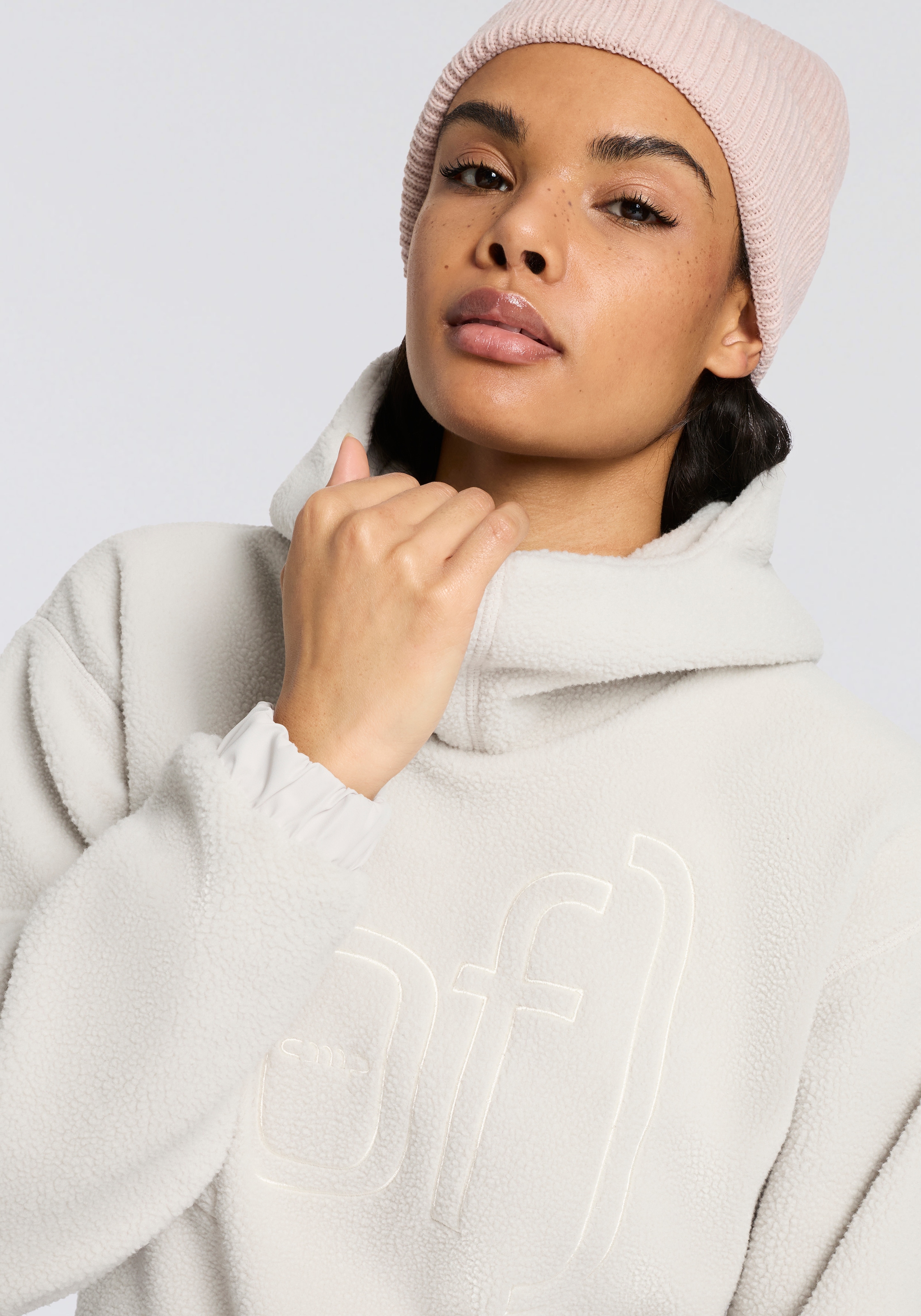 CMP Kapuzenpullover 1 Stk. aus Polyester, mit verstellbarer Kapuze, sportlicher Schnitt