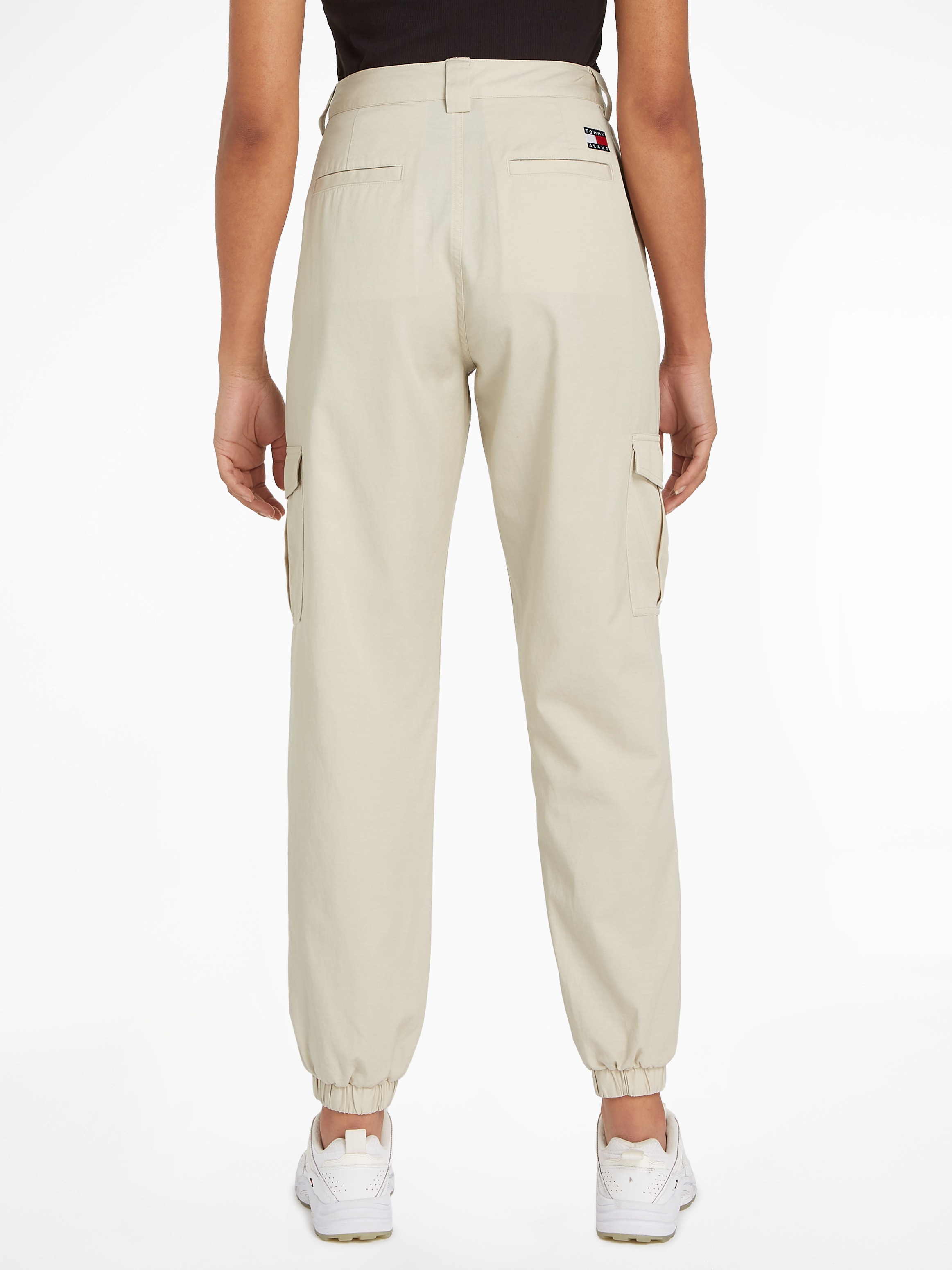 Tommy Jeans Cargohose »TJW STRETCH MR CARGO PANT«, im modischem Cargo-Form