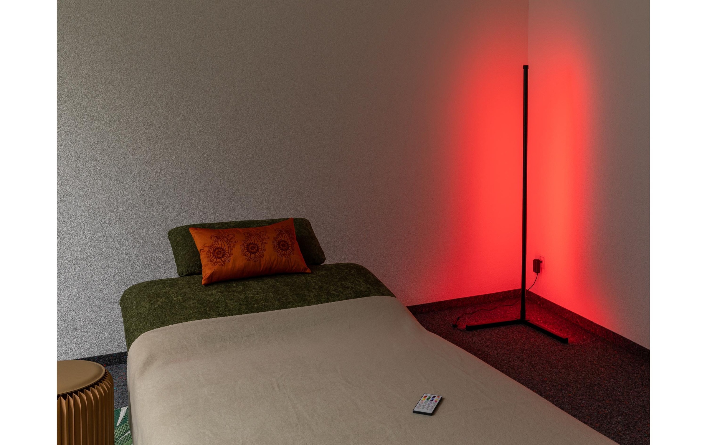 Stehlampe »FTM RGB schwarz 1.56m 27W«, 138 flammig