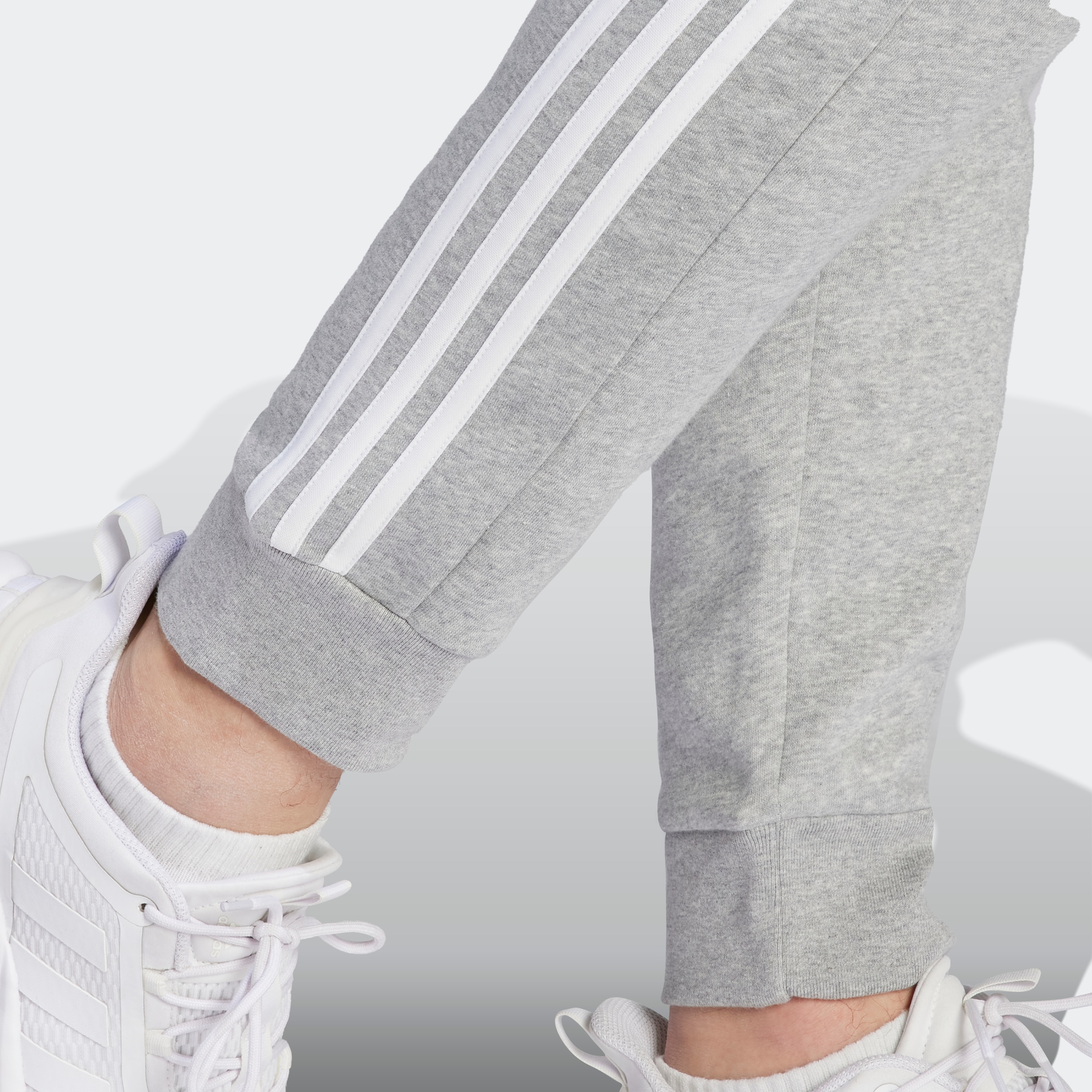 ♕ adidas Sportswear auf Sporthose SLIMFIT versandkostenfrei HOSE«, 3STREIFEN »ESSENTIALS tlg.) (1