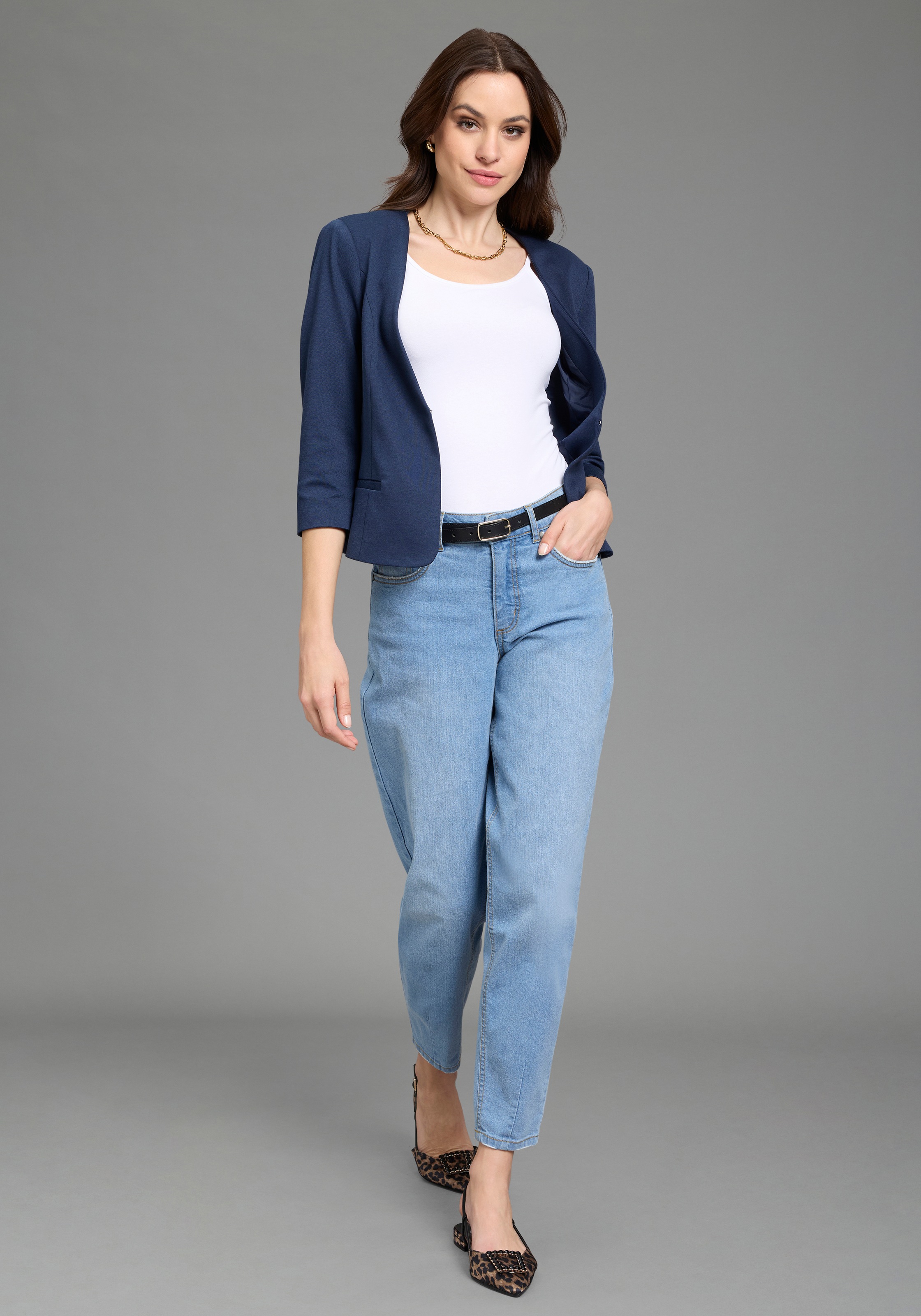 Laura Scott Blazer court aus elastischer Jerseyware, mit Hakenverschluss