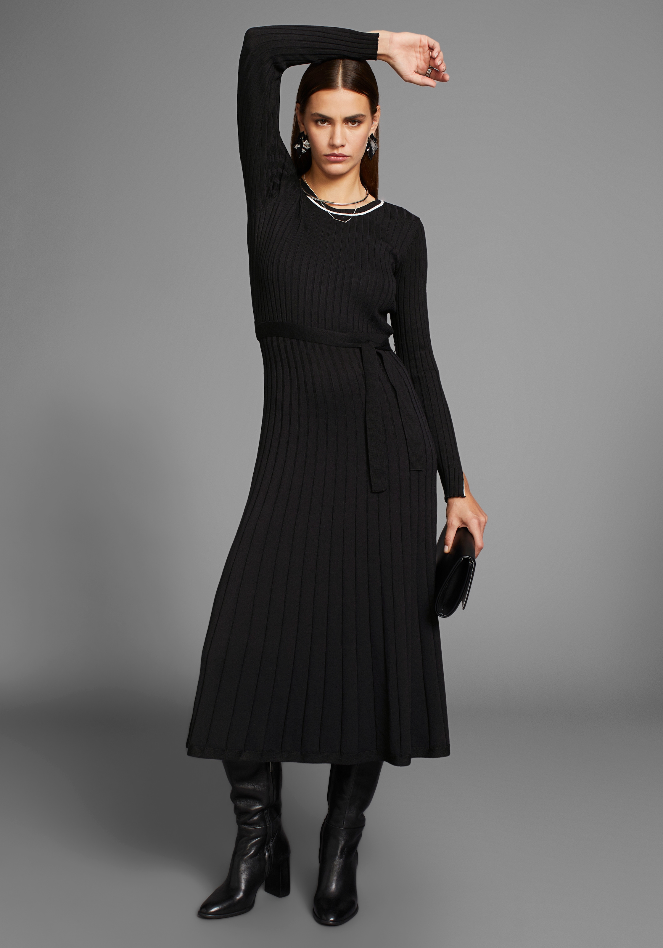 HECHTER PARIS Strickkleid, mit Kontrastdetails