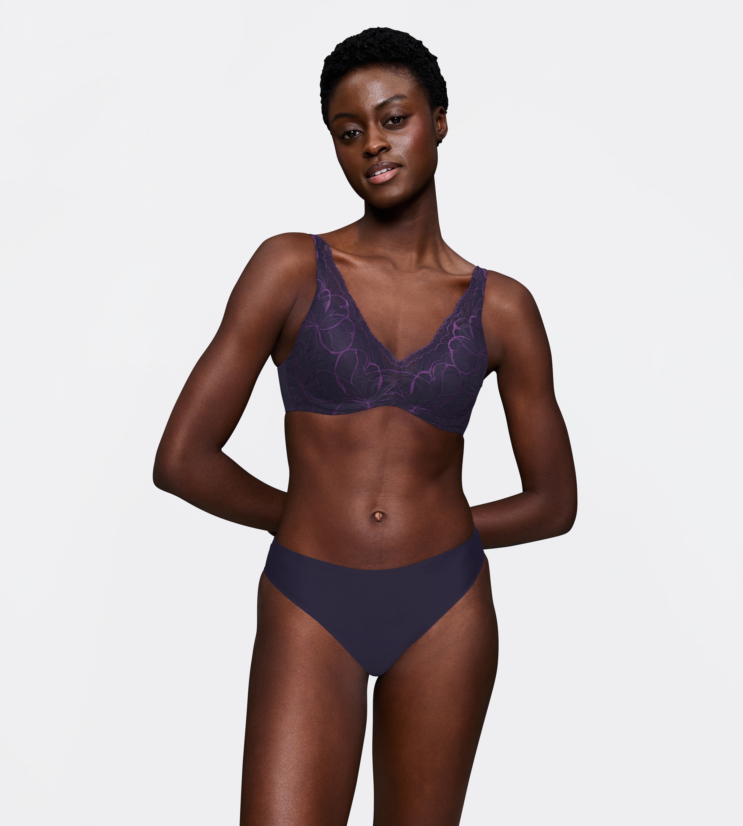 Triumph Slip »Body Make-Up Illusion Lace« dentelle stretch florale, taille haute, microfibre douce