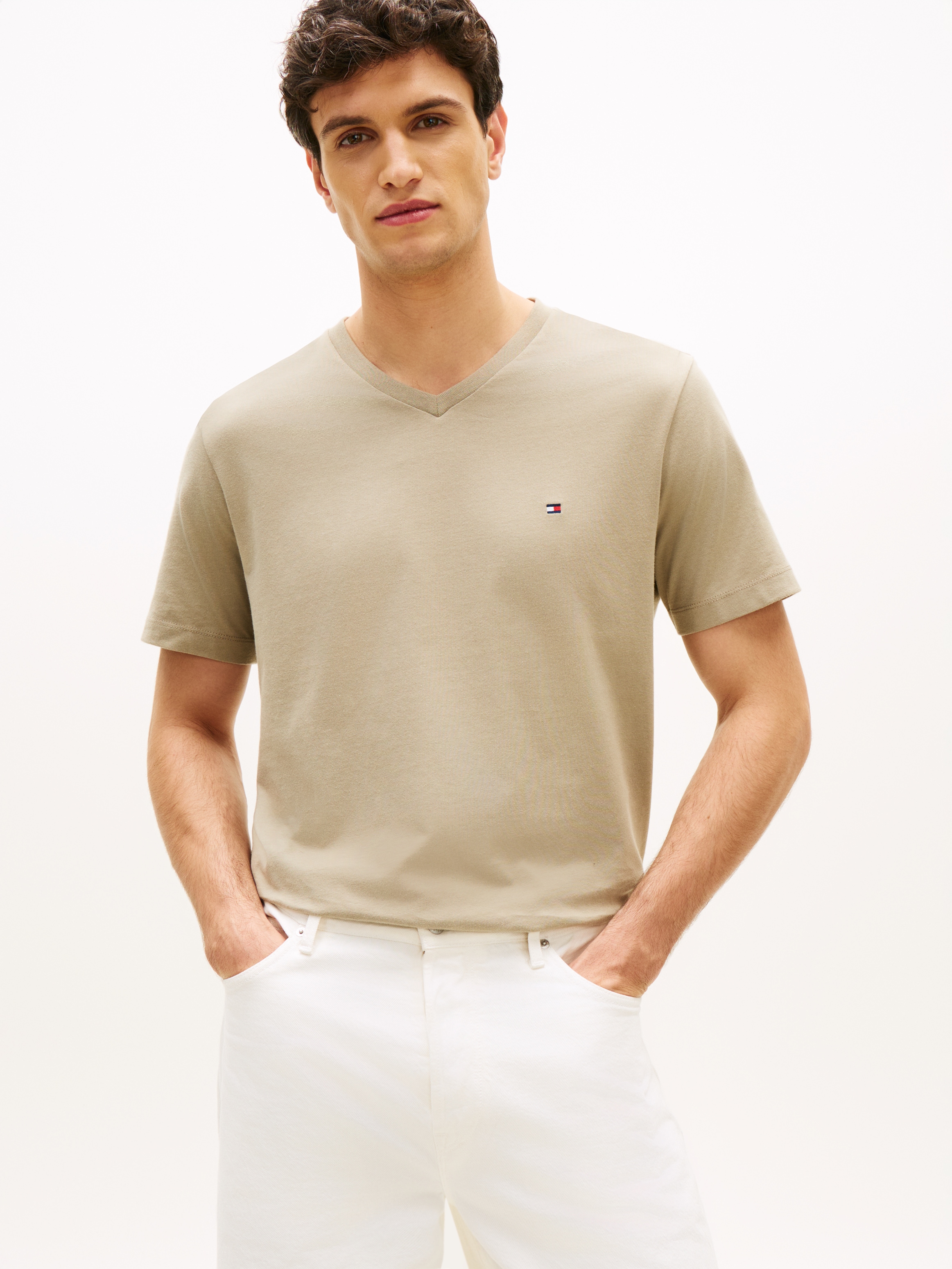 Tommy Hilfiger T-shirt en V »ESSENTIAL V-NECK« unifarben, casual, regular fit, Baumwolle,