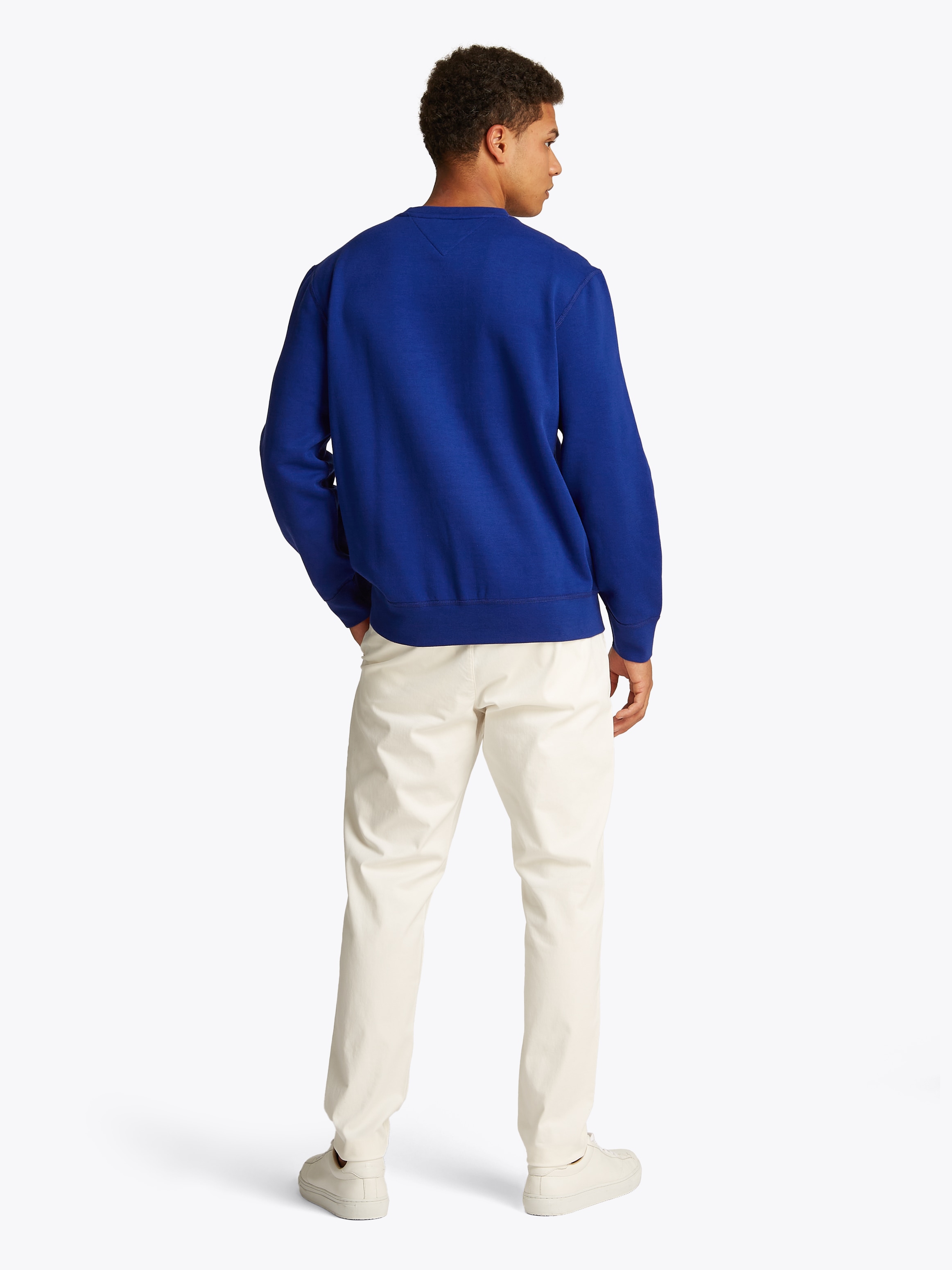Tommy Hilfiger Sweatshirt »ESS SEASONAL FLEECE CREWNECK«, mit Logostickerei