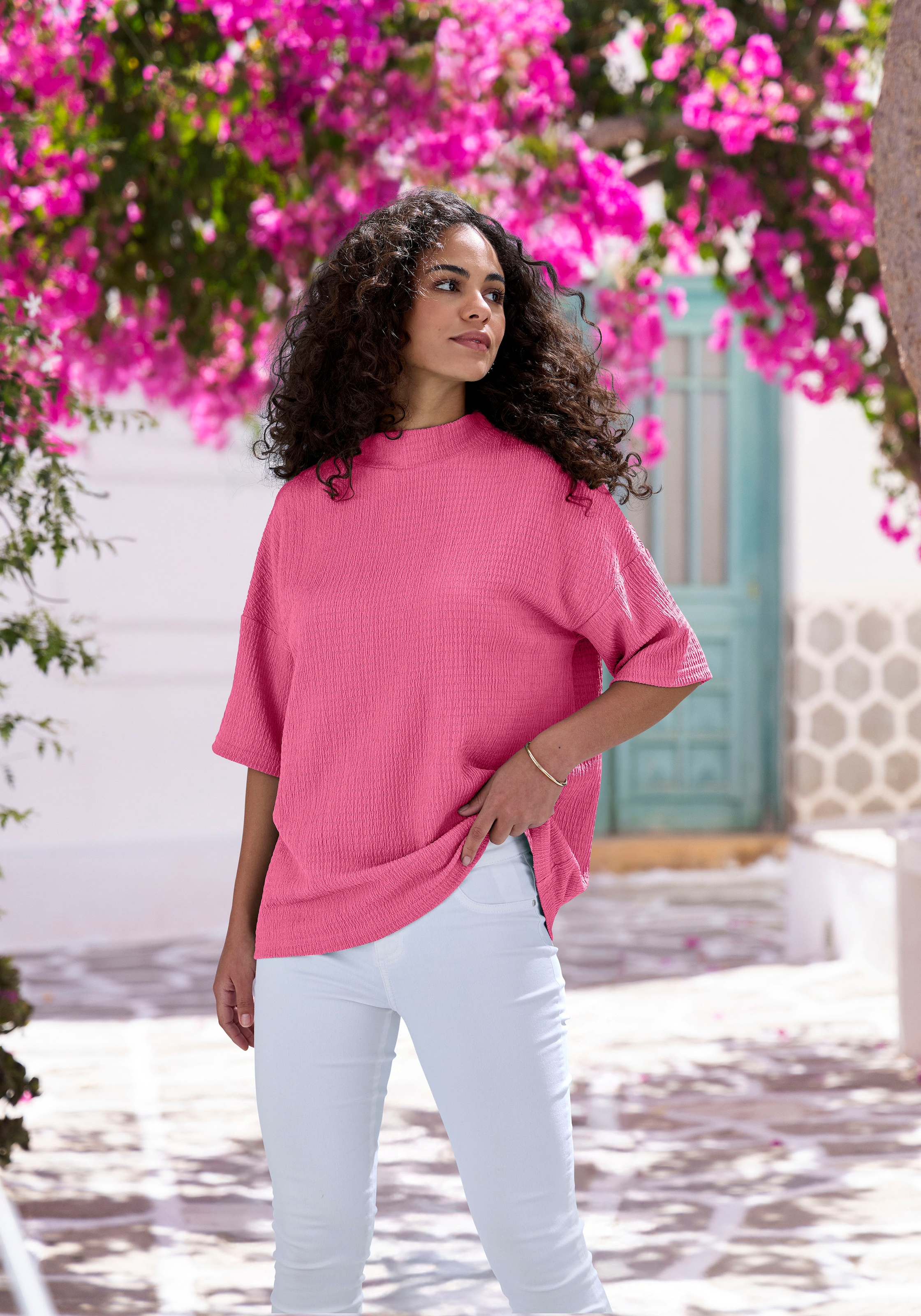 LASCANA Kurzarmshirt »mit Stehkragen«, aus bügelfreier Crêpe-Qualität