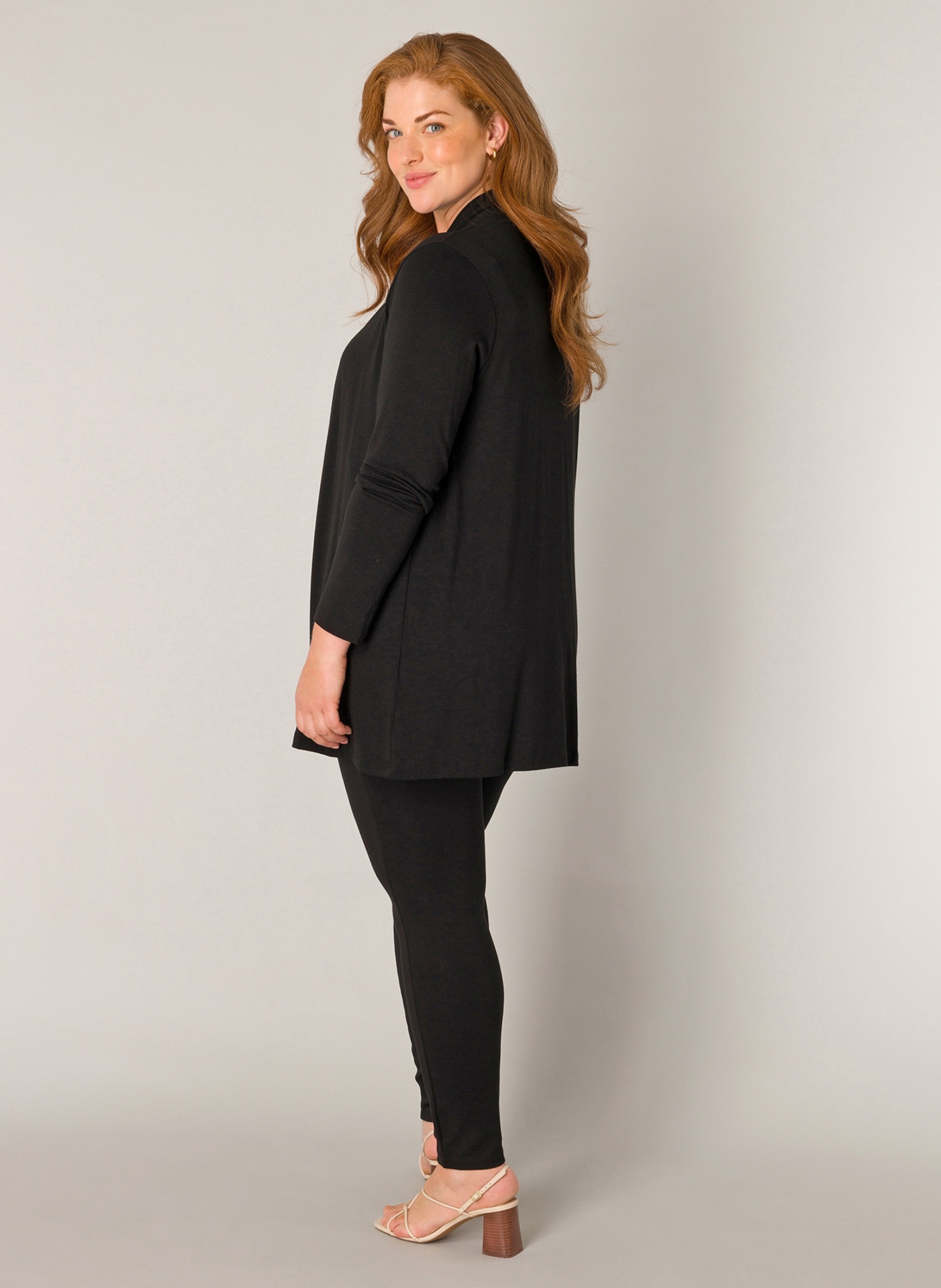 Base Level Curvy Strickjacke »Ayla«, im verschlusslosen Design