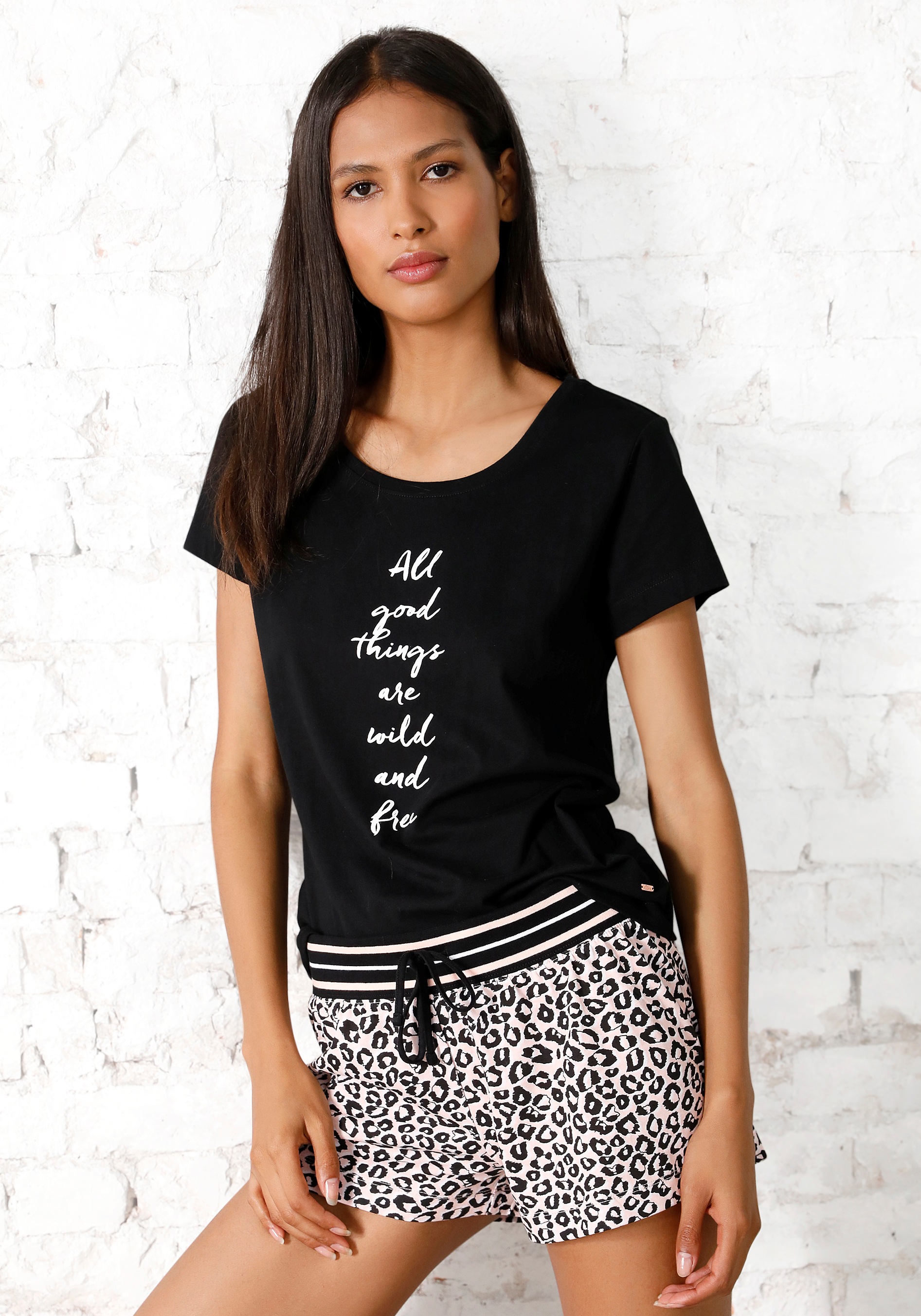 Image of s.Oliver Shorty, mit Leo-Print bei Ackermann Versand Schweiz