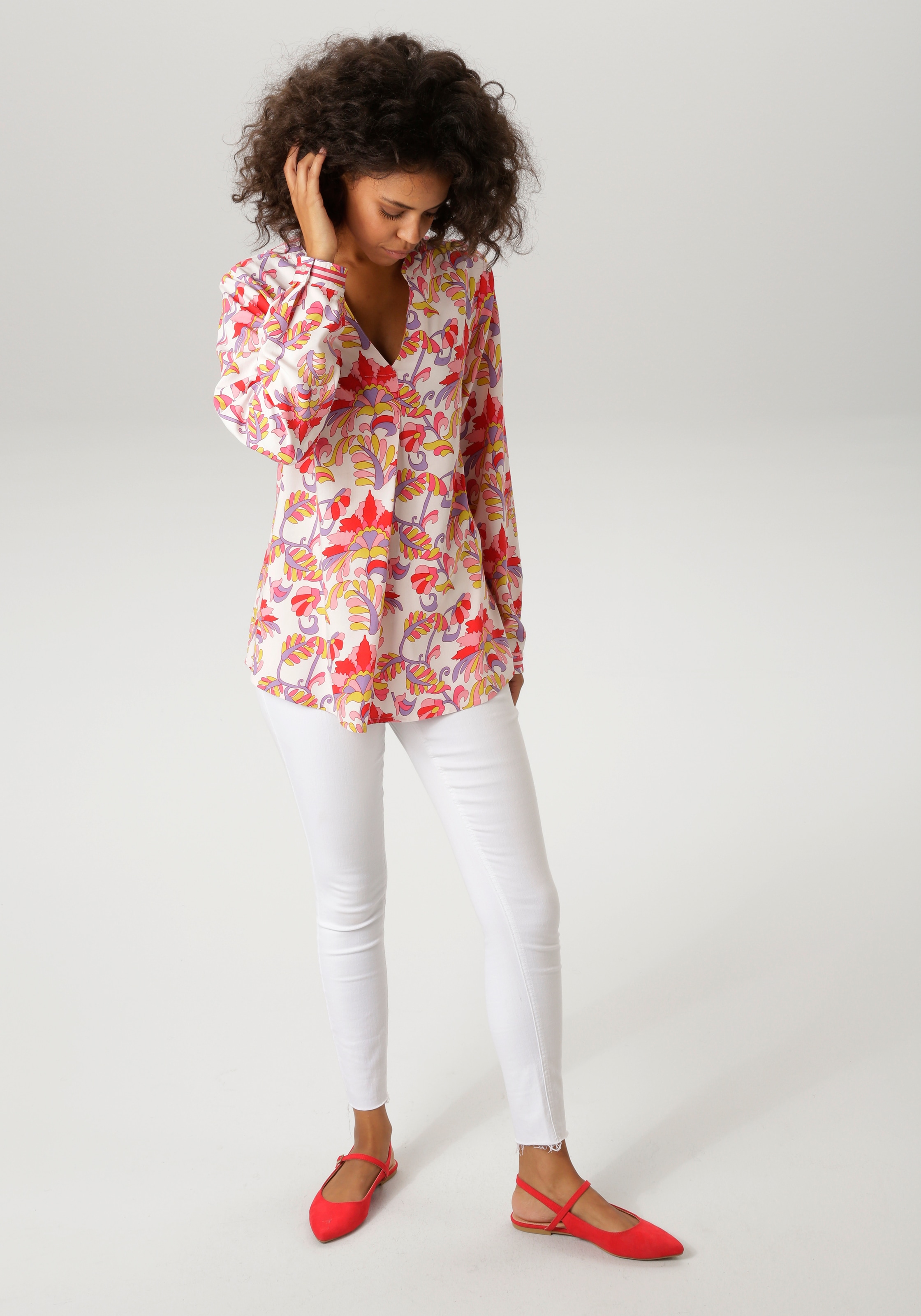 Aniston CASUAL Blouse à enfiler mit grafischen Blumendruck - jedes Teil ein Unikat - NEUE KOLLEKTION