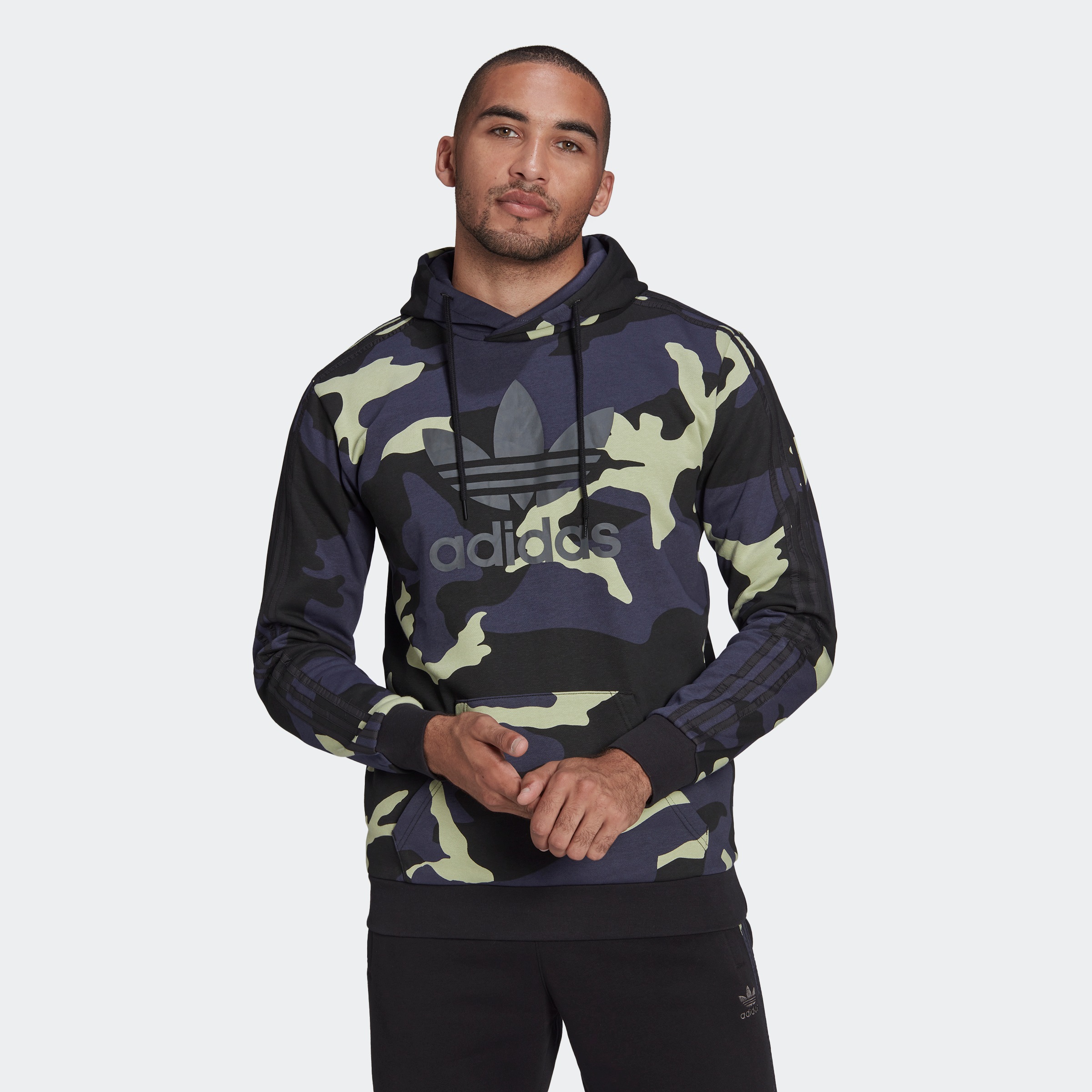 Image of adidas Originals Sweatshirt »GRAPHICS CAMO HOODIE« bei Ackermann Versand Schweiz