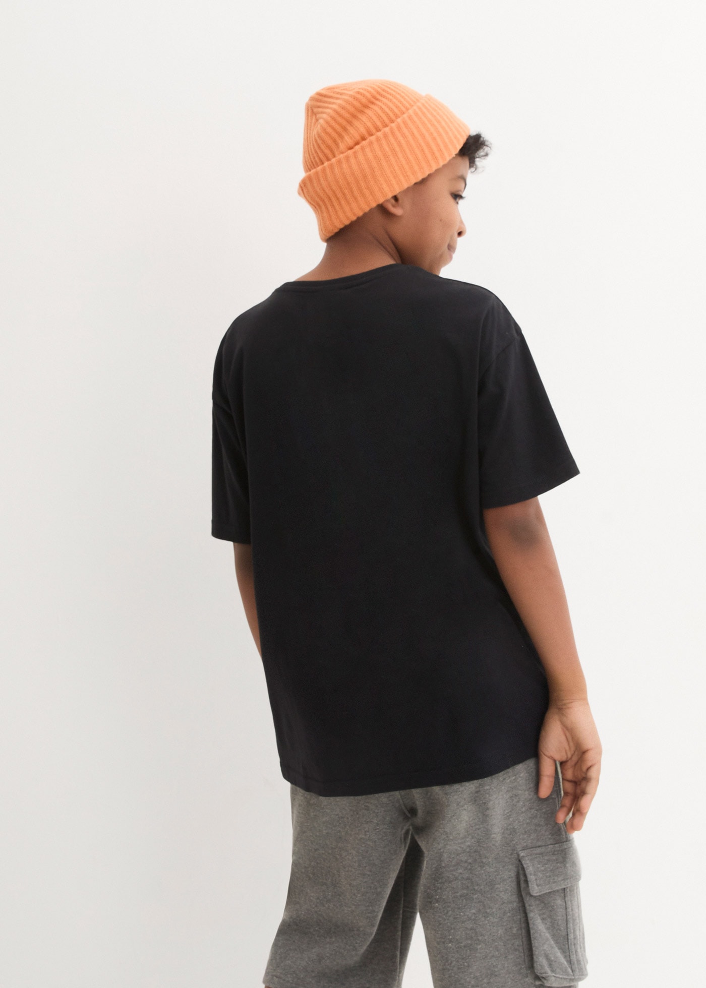 bonprix T-Shirt »T-Shirt aus reiner Baumwolle« lockere Passform, Kurzarm-Design, aus reiner Baumwolle