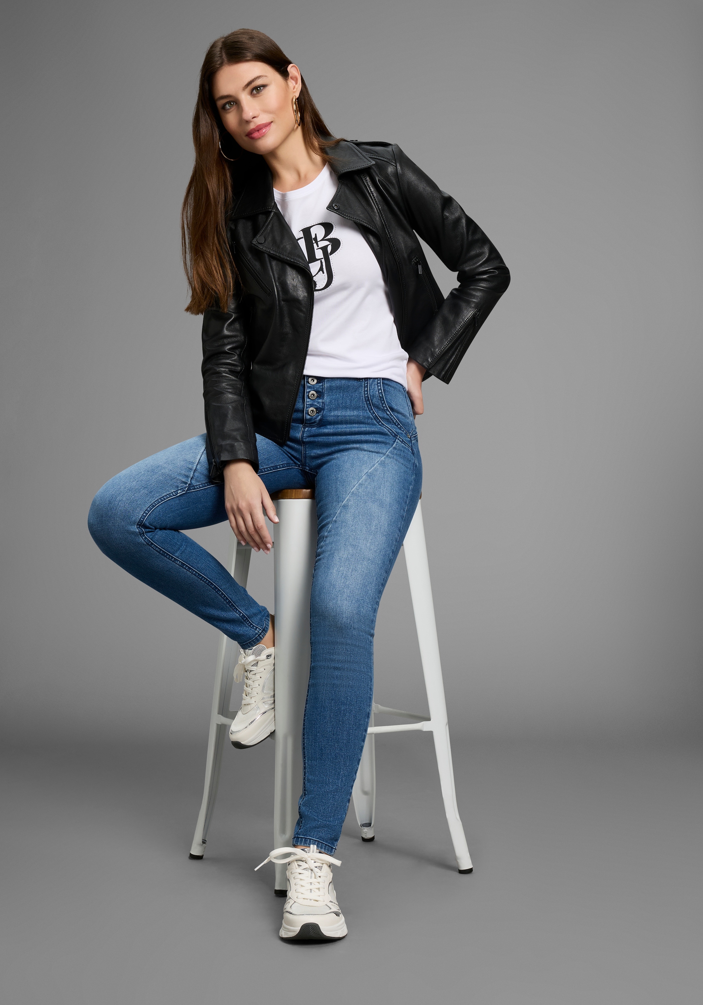 Bruno Banani T-Shirt, mit Logo-Print und Glitzersteinen - NEUE KOLLEKTION