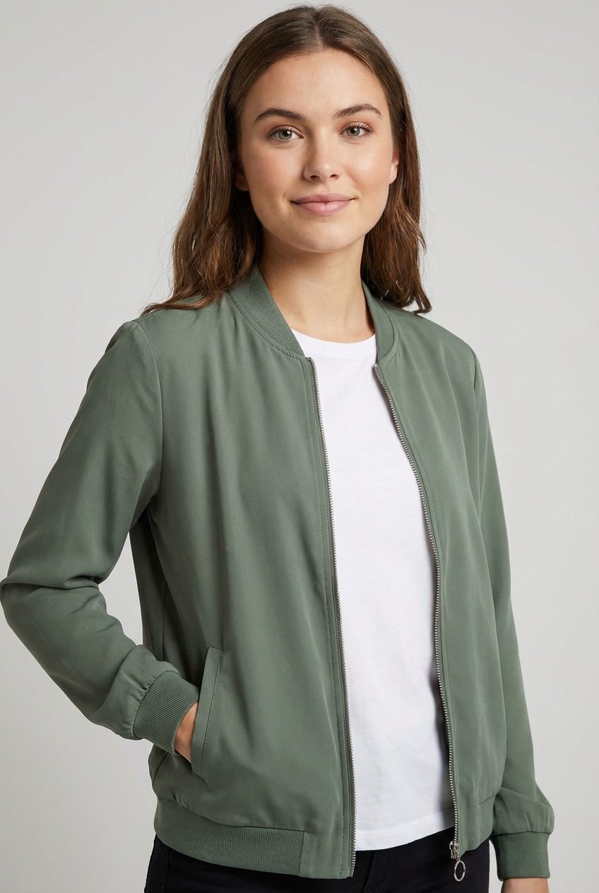 Image of Vero Moda Kurzjacke "VMCONNY, leichte Jacke für den Übergang" seitliche Eingrifftaschen, Rippbündchen