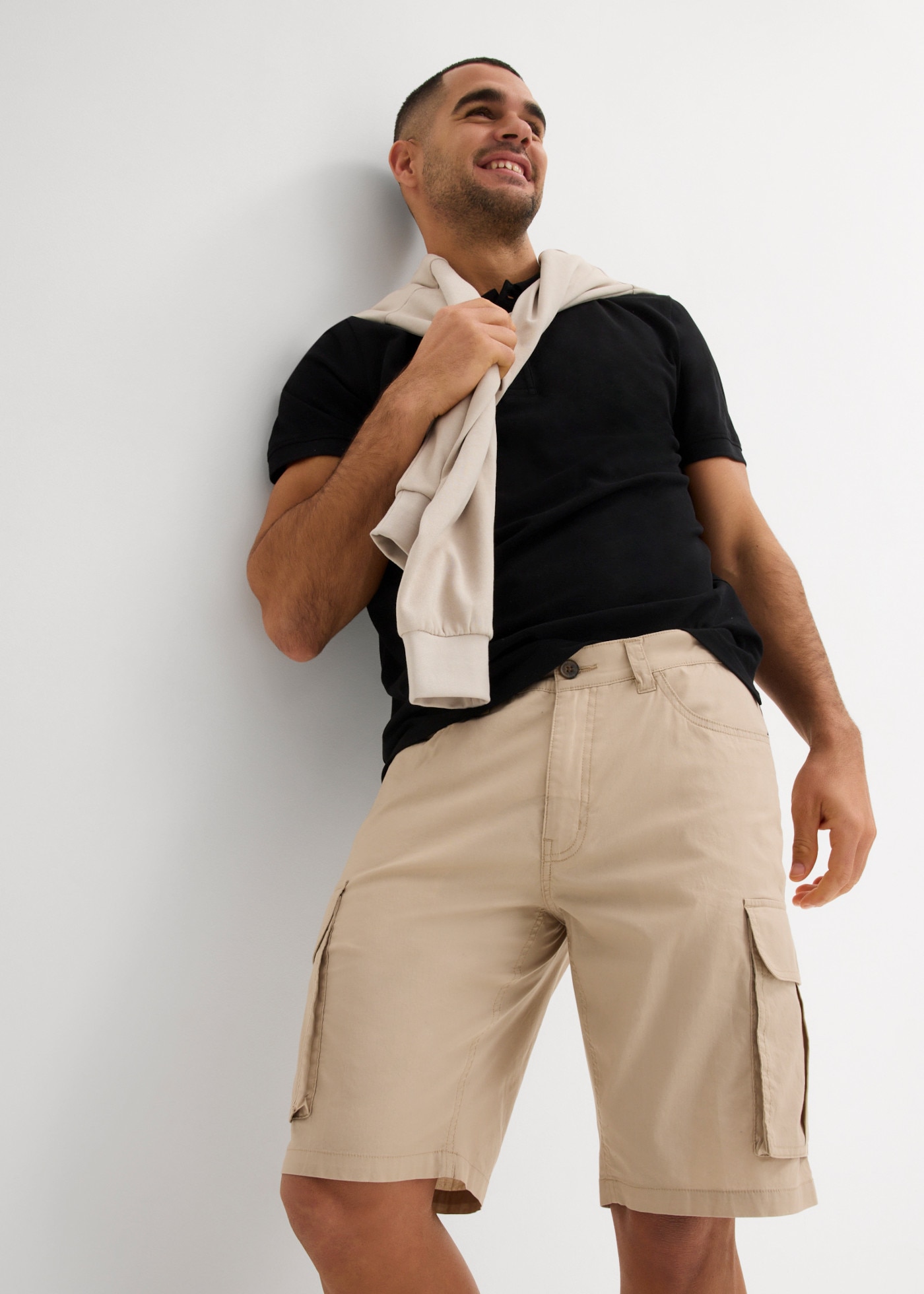 bonprix Cargobermudas  leichte Qualität, mit Stretch-Anteil, regular fit