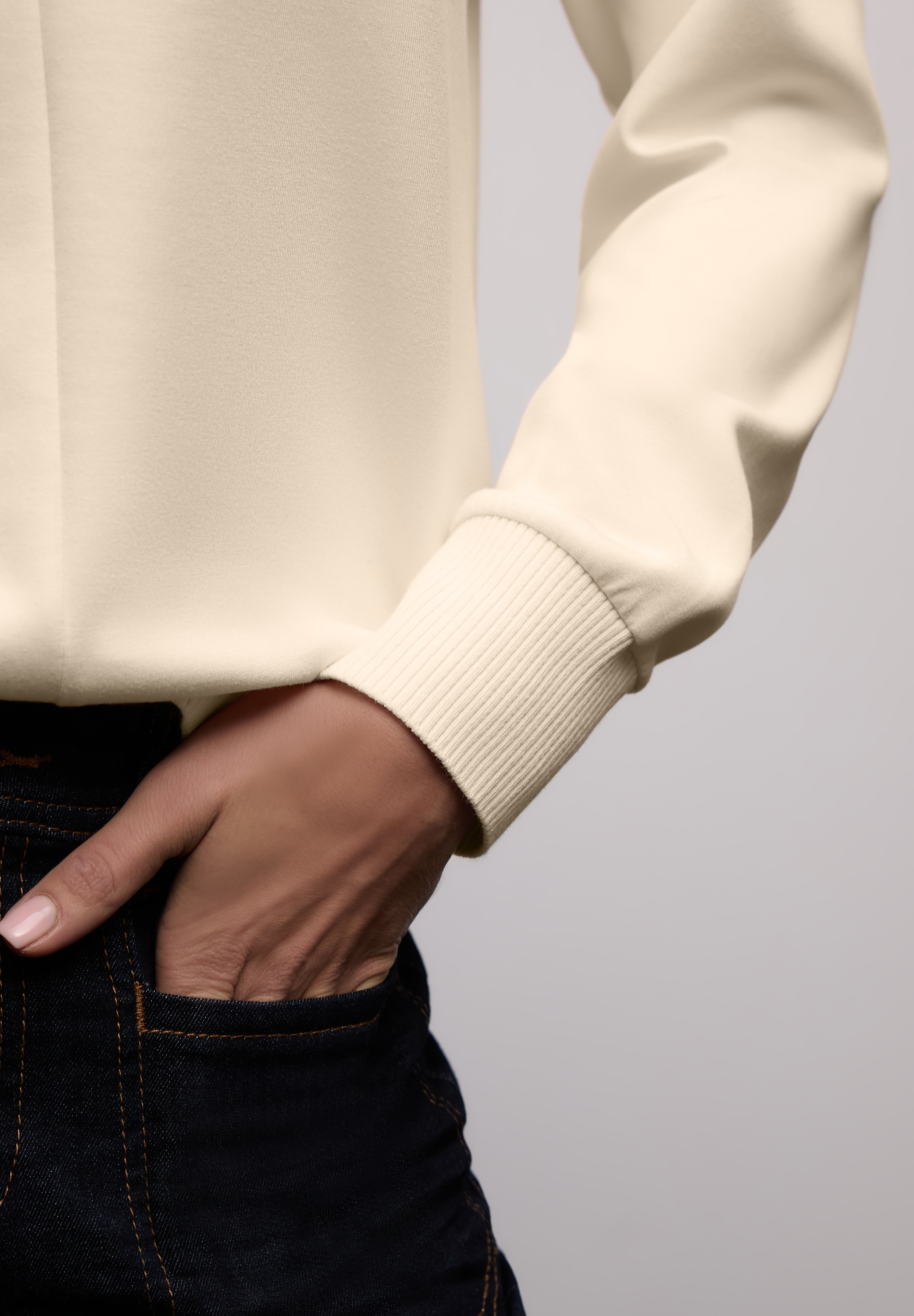 STREET ONE Pull à col rond Feine Rippdetails an Kragen und Ärmelbündchen