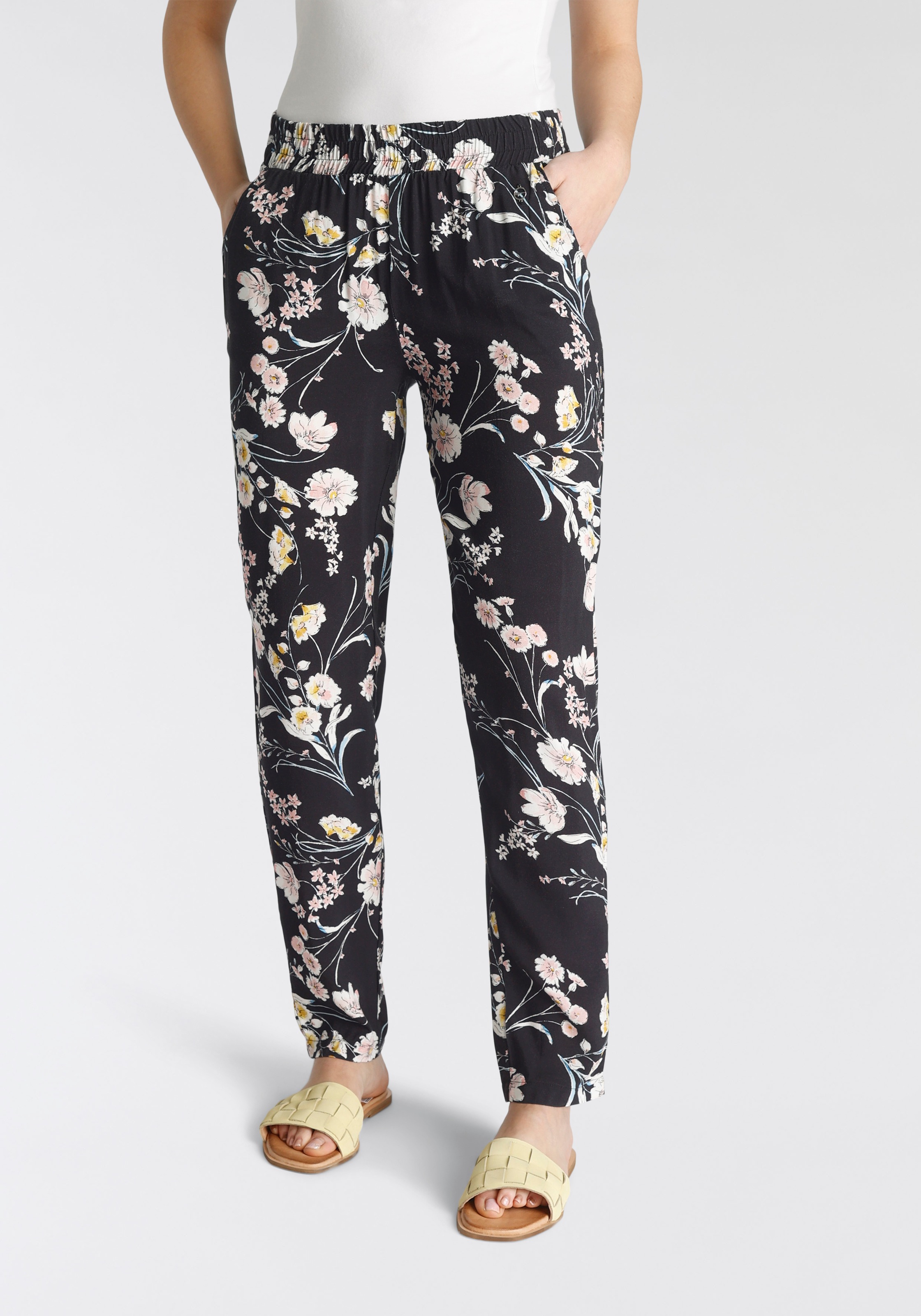 Image of Tamaris Schlupfhose, im Allover-Print bei Ackermann Versand Schweiz
