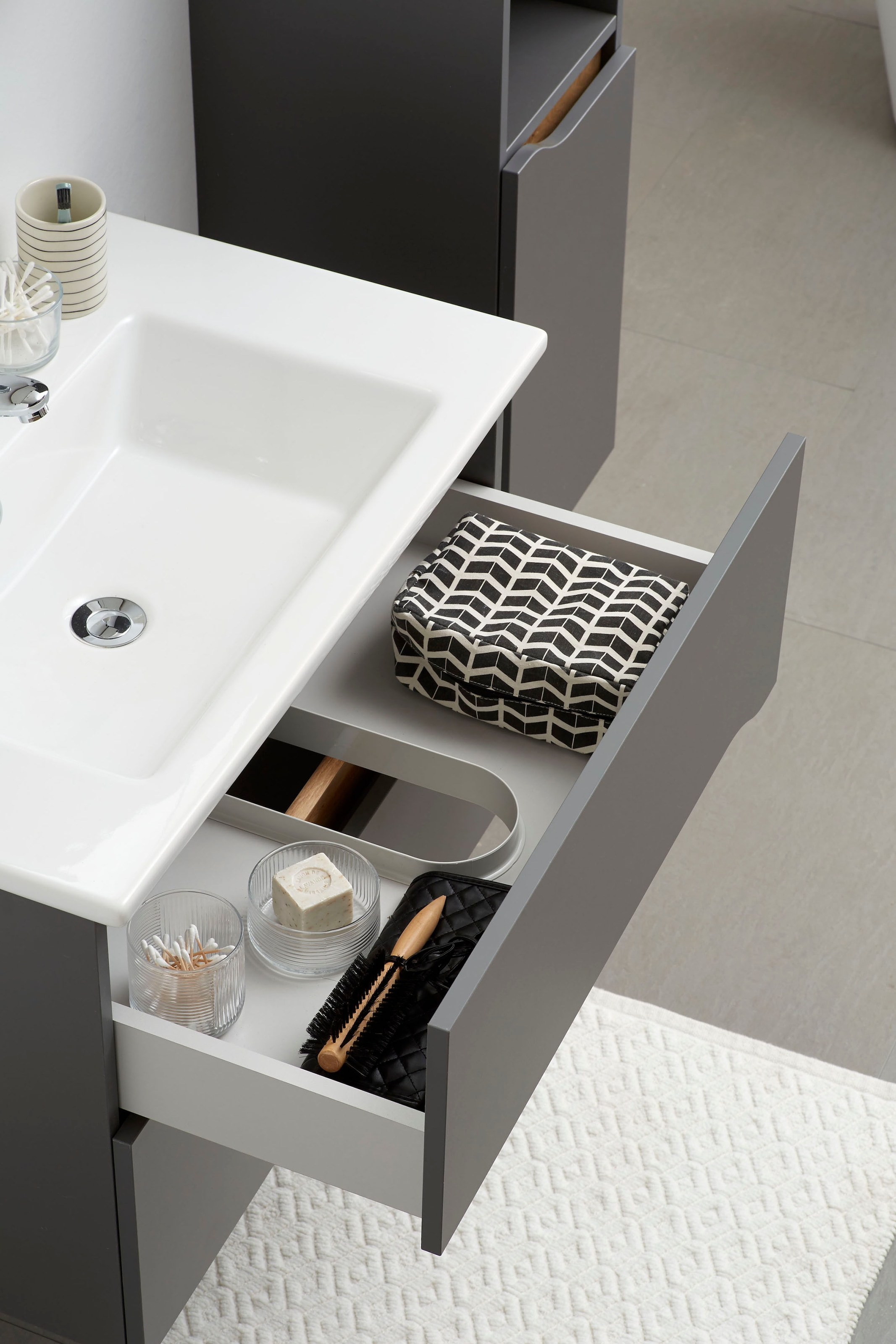 Saphir Waschtisch »Quickset Keramikwaschtisch mit Unterschrank, 75 cm breit« Waschplatz, Unterschrank mit Waschbecken, 2 Schubladen, grifflos