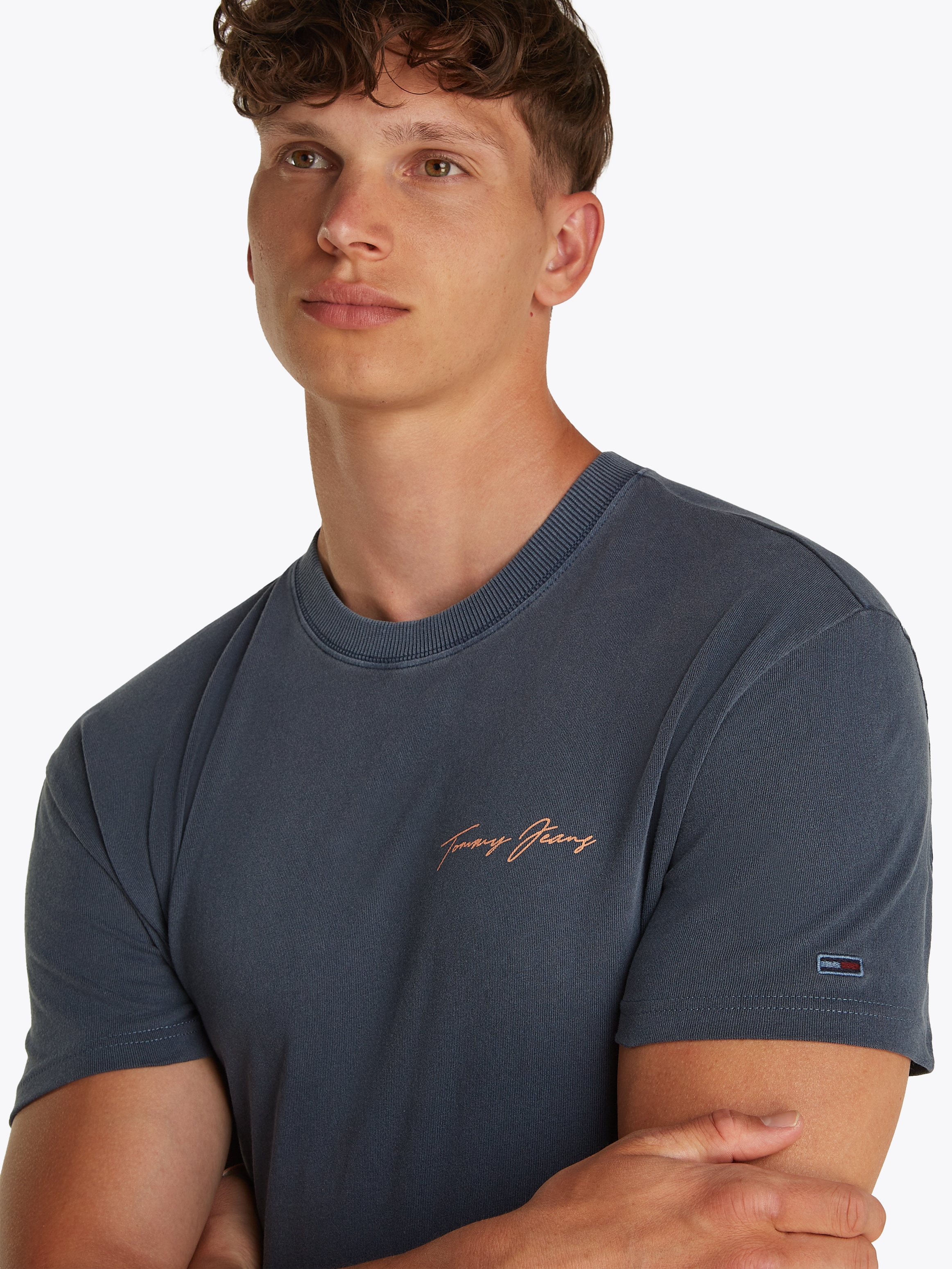 Tommy Jeans T-Shirt »TJM REG SIG SAILING SS TEE EXT«, mit grossem Rückendruck