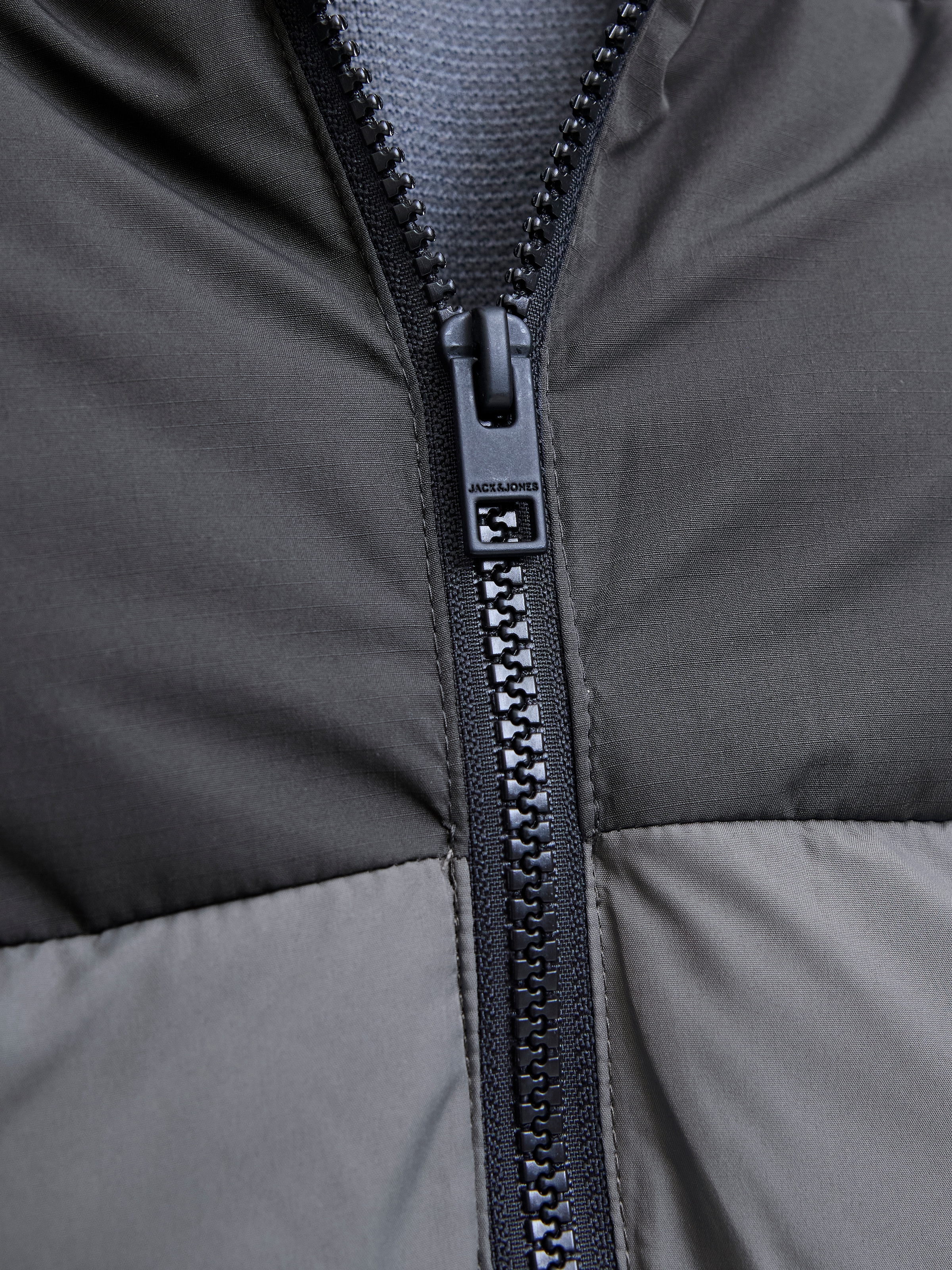 Jack & Jones Veste matelassée »JJMAZE PUFFER HOOD« mit Kapuze