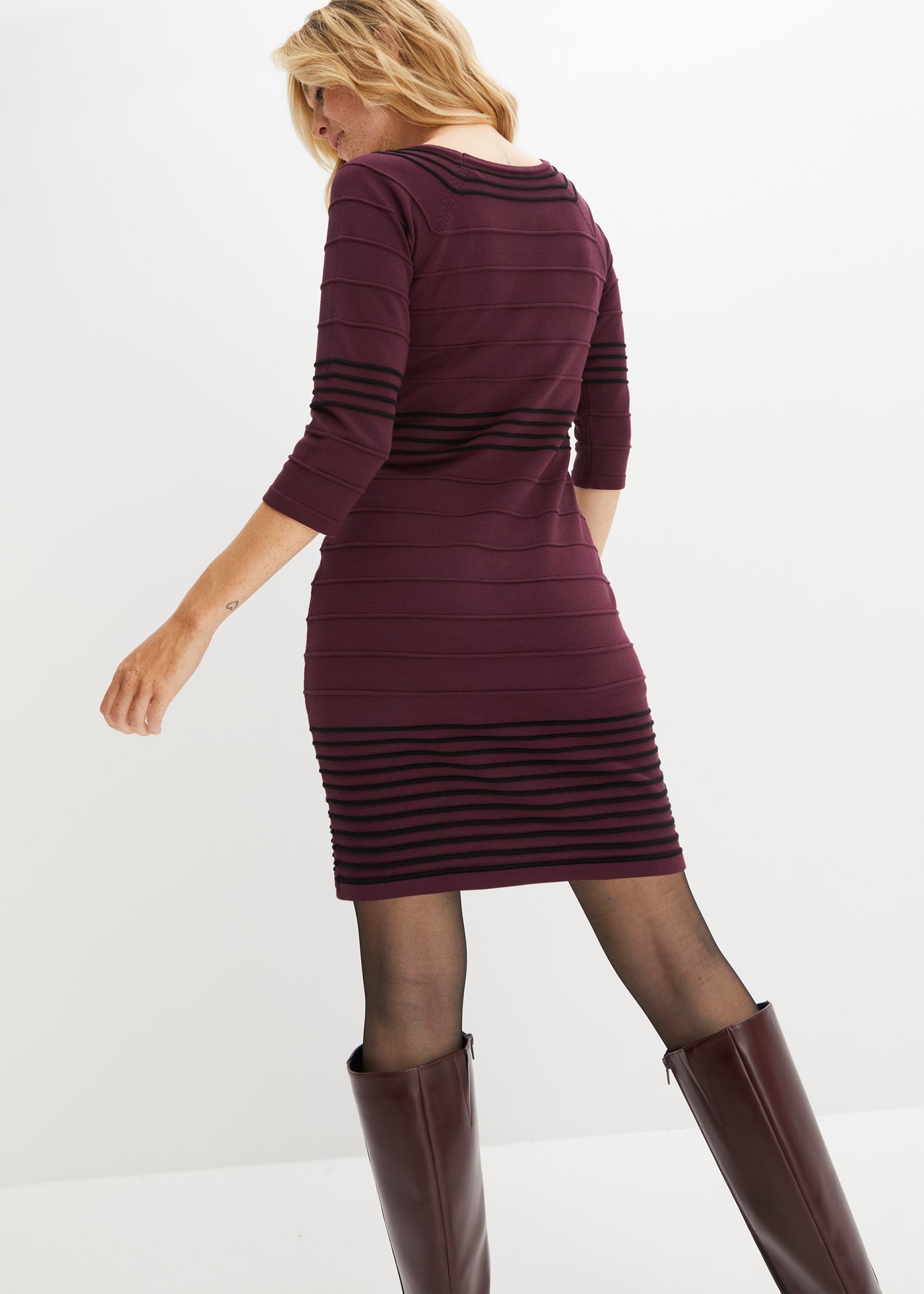bonprix Strickkleid »Strickkleid aus fliessendem Viskose-Mix« für femininen Look, aus Viskose-Mix, mit 3/4-Ärmeln, Slim Fit