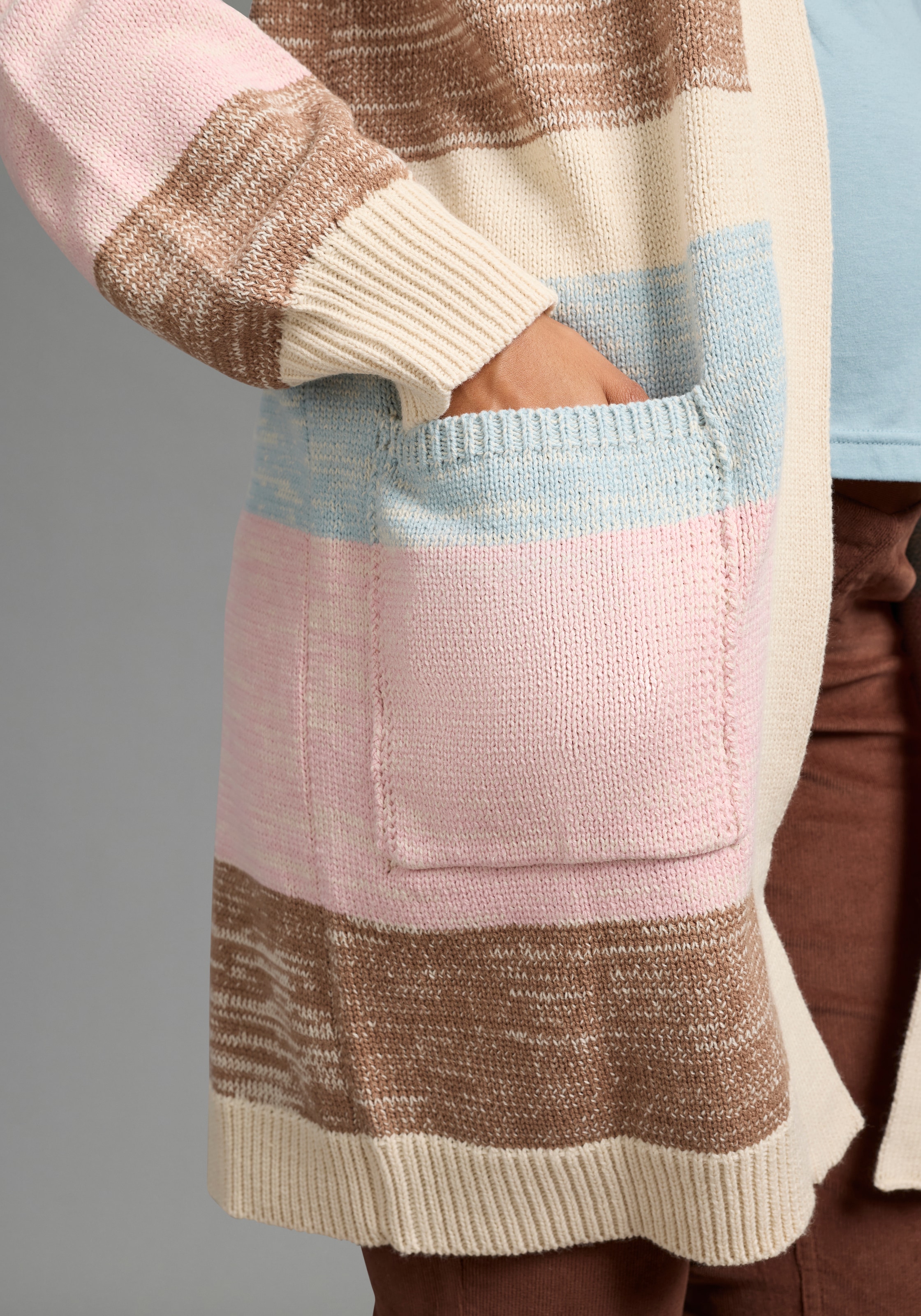 Neun Monate Cardigan de grossesse »Meliert Umstandsstrickjacke« aspect rayé, coupe confortable, chaud, en maille fine