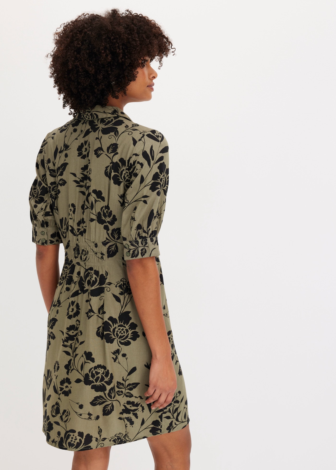 bonprix Blusenkleid aus Viskose, mit Knopfleiste, ausgestellte Passform, mit 3/4-Ärmeln